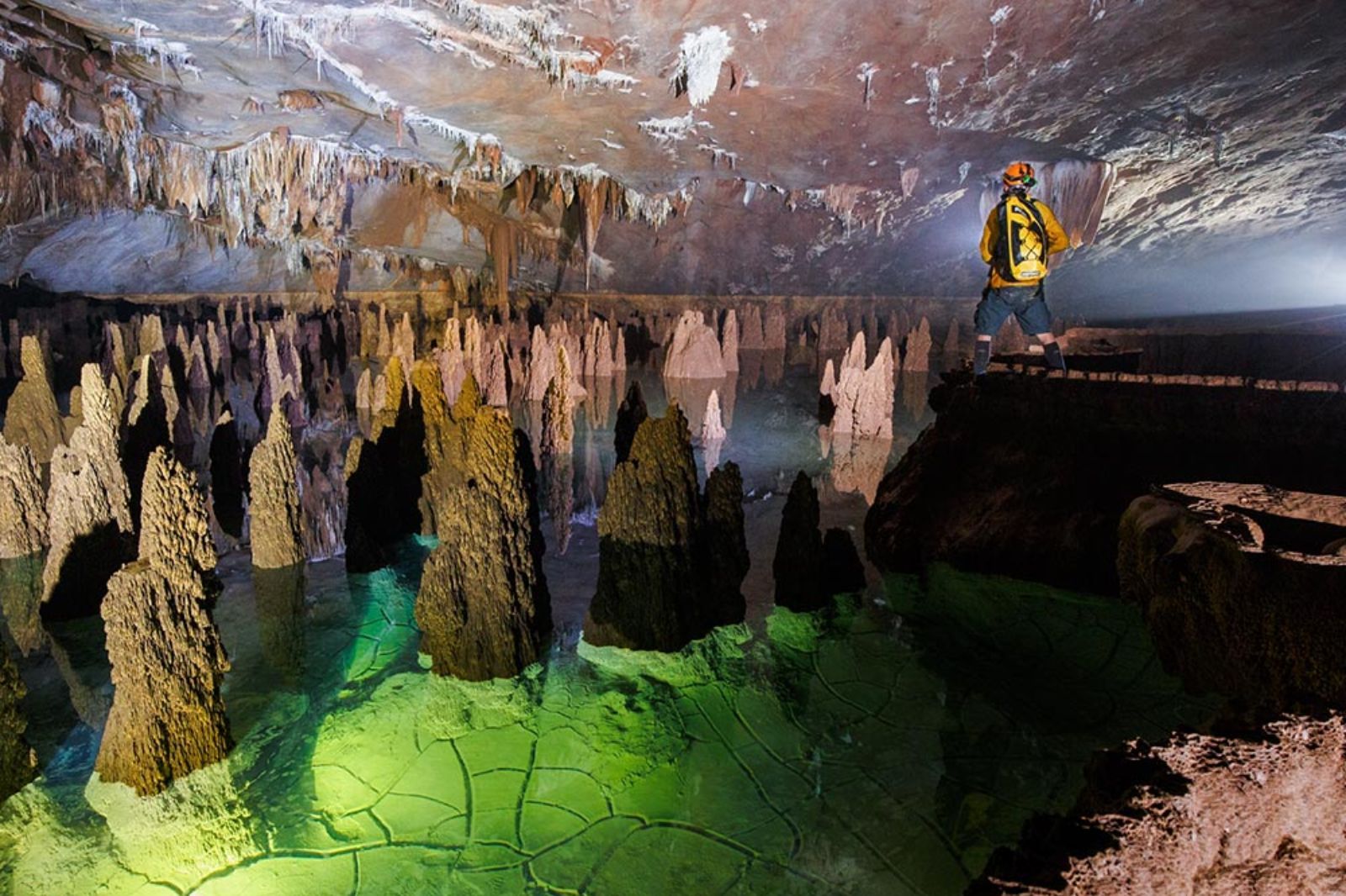 Hang Va là một hang động đẹp mà còn là điểm đến dành cho những ai đam mê khám phá