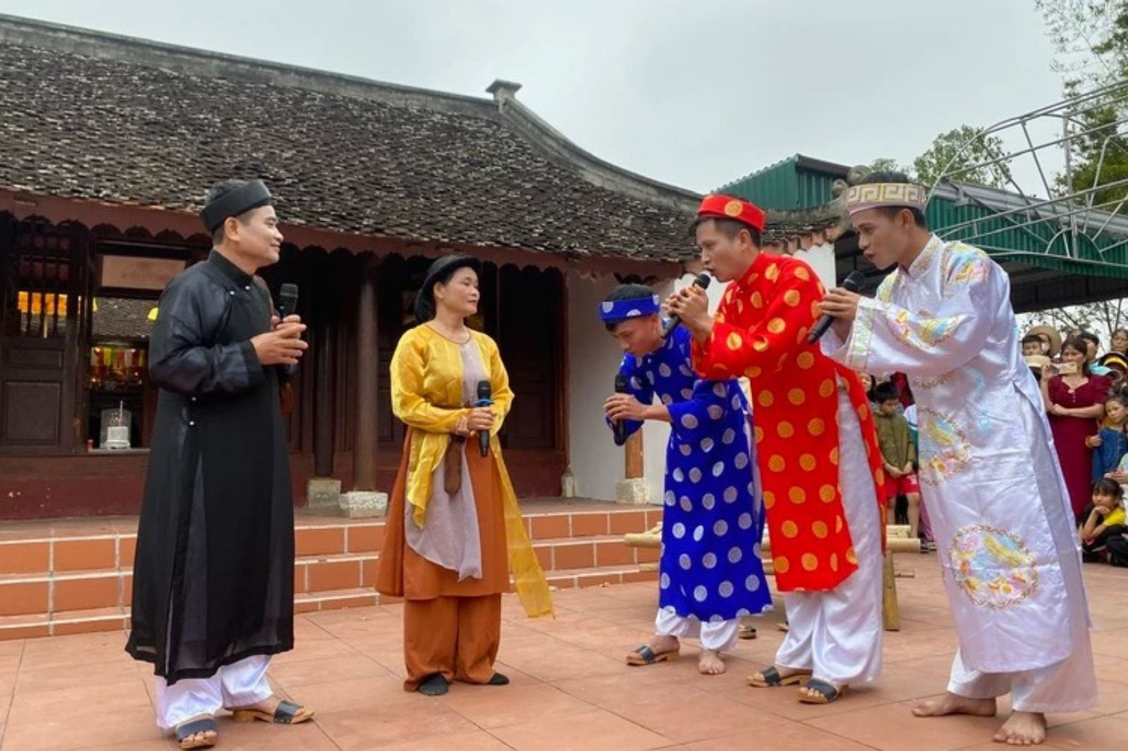 Hát sắc bùa trở thành giai điệu quý giá trong đời sống hiện đại