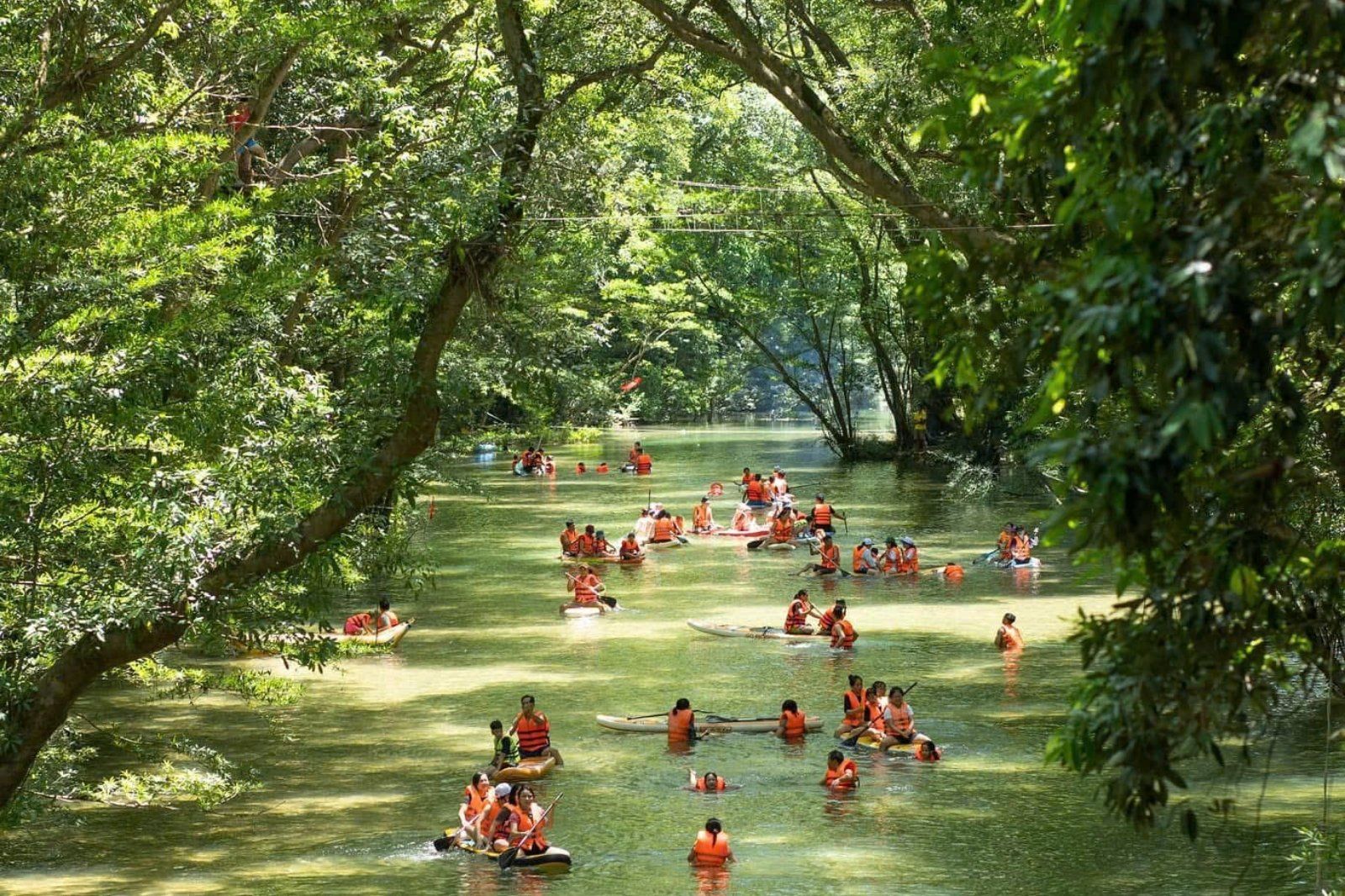 Hòa mình với đại ngàn Quảng Bình tại Ozo Park