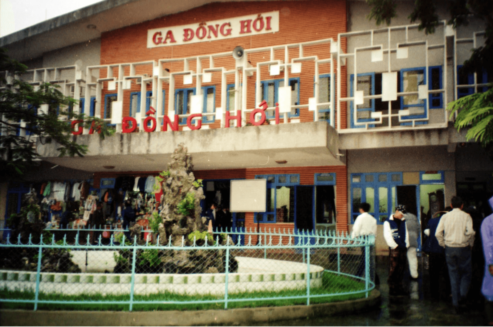 Hướng dẫn di chuyển từ ga Đồng Hới đến biển Nhật Lệ