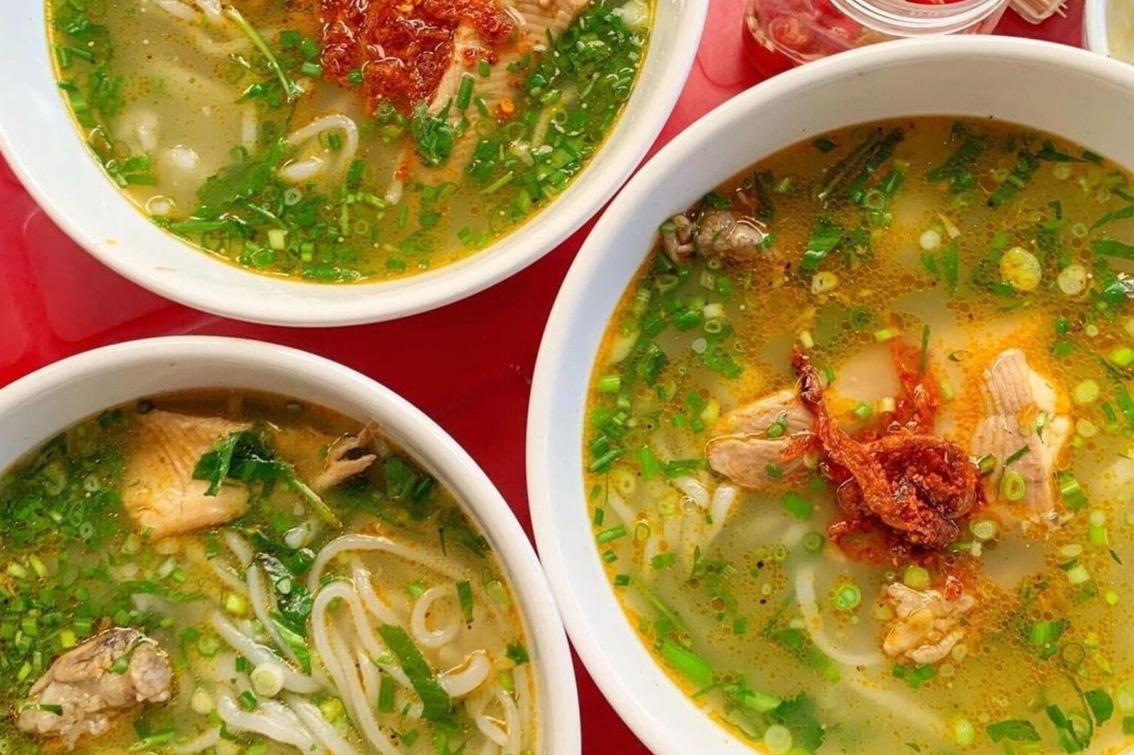 Hương vị đặc trưng đến từ món bánh canh cá lóc Thủy Dương