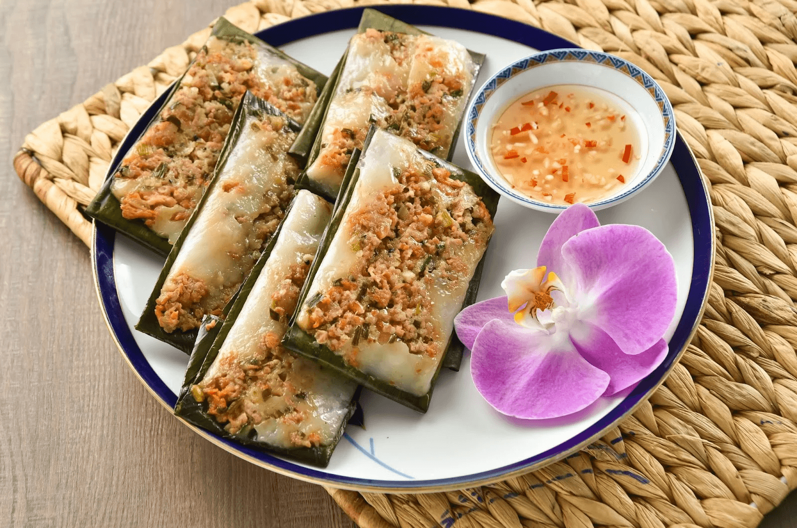 Hương vị dân dã tuyệt vời của món bánh nậm Quảng Bình