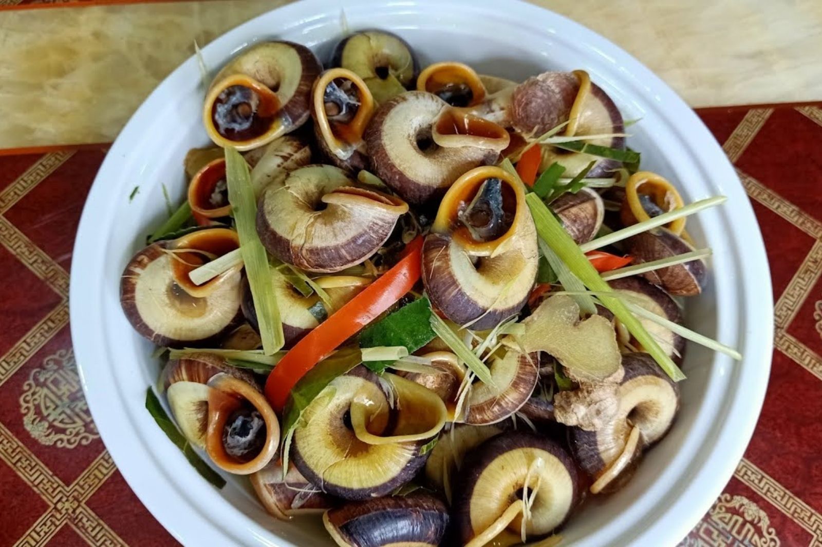 Hương vị thảo dược làm nên tên tuổi ốc núi Ninh Bình