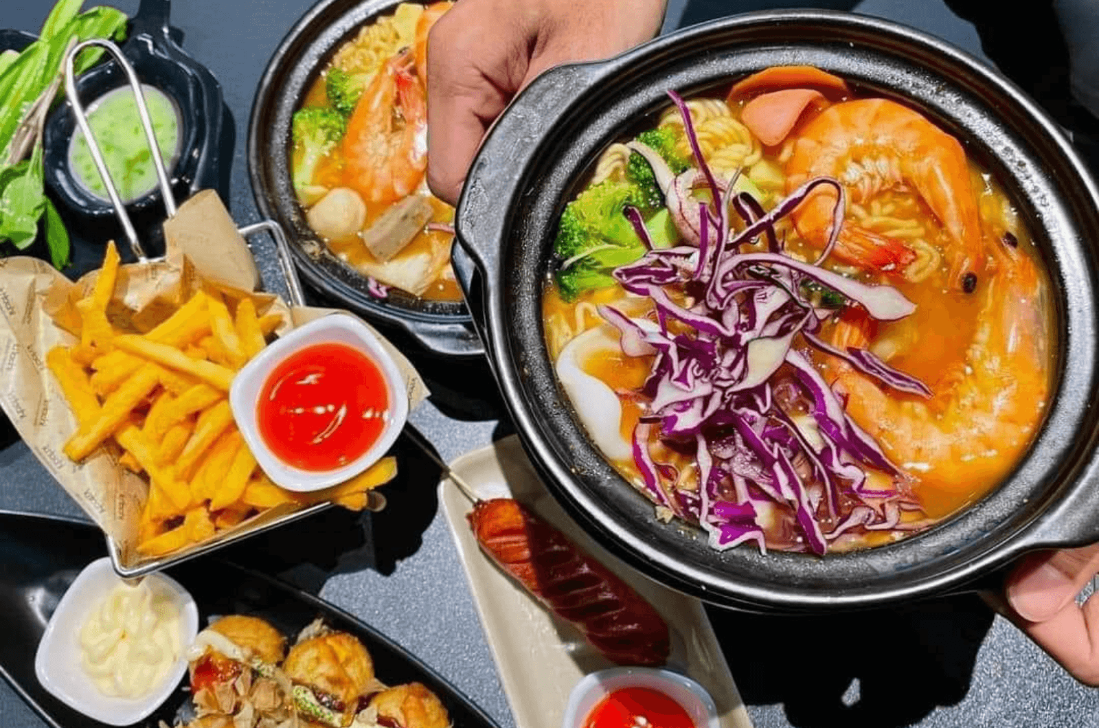 Hương vị thơm ngon của món mì cay khiến nhiều người thích thú