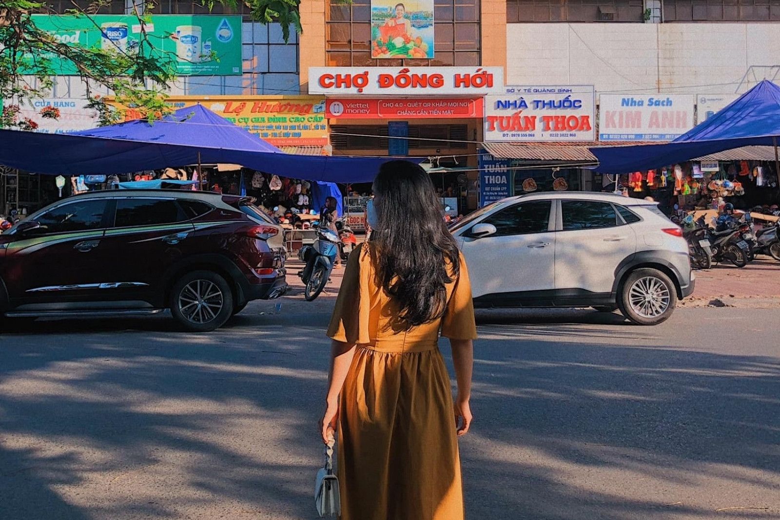 Khám phá ẩm thực và văn hóa địa phương tại chợ Đồng Hới