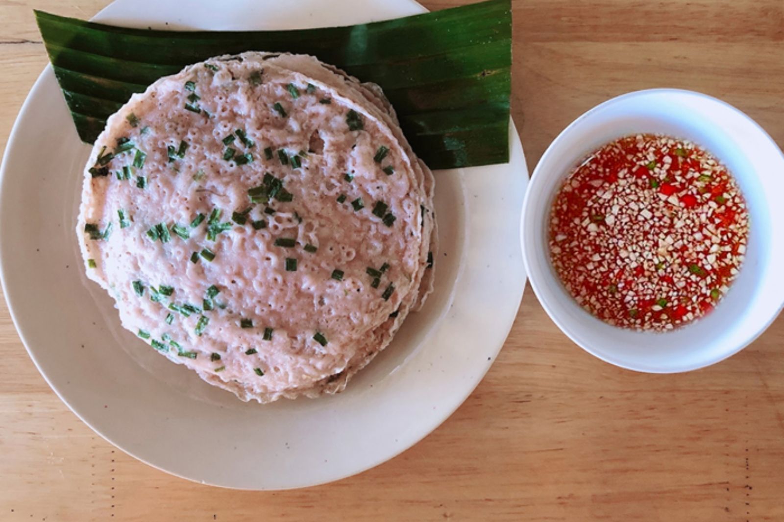 Khám phá hương vị đặc trưng của bánh xèo Quảng Bình