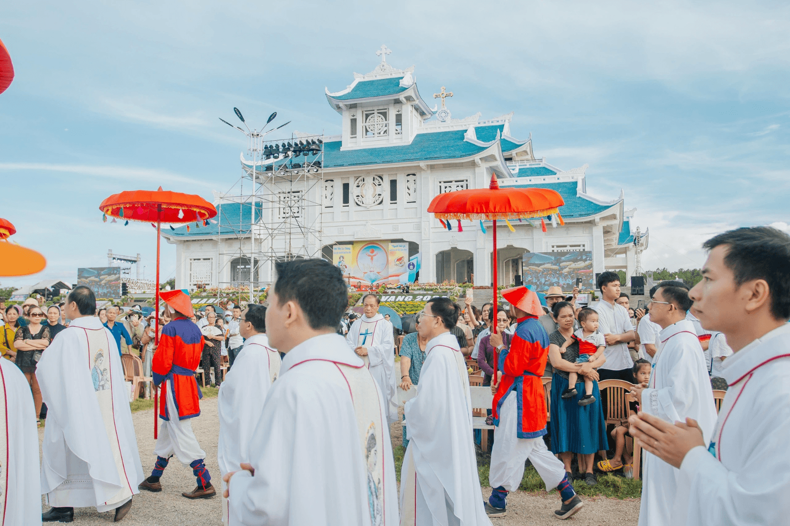 Không khí dịp lễ ở Thánh địa La Vang 