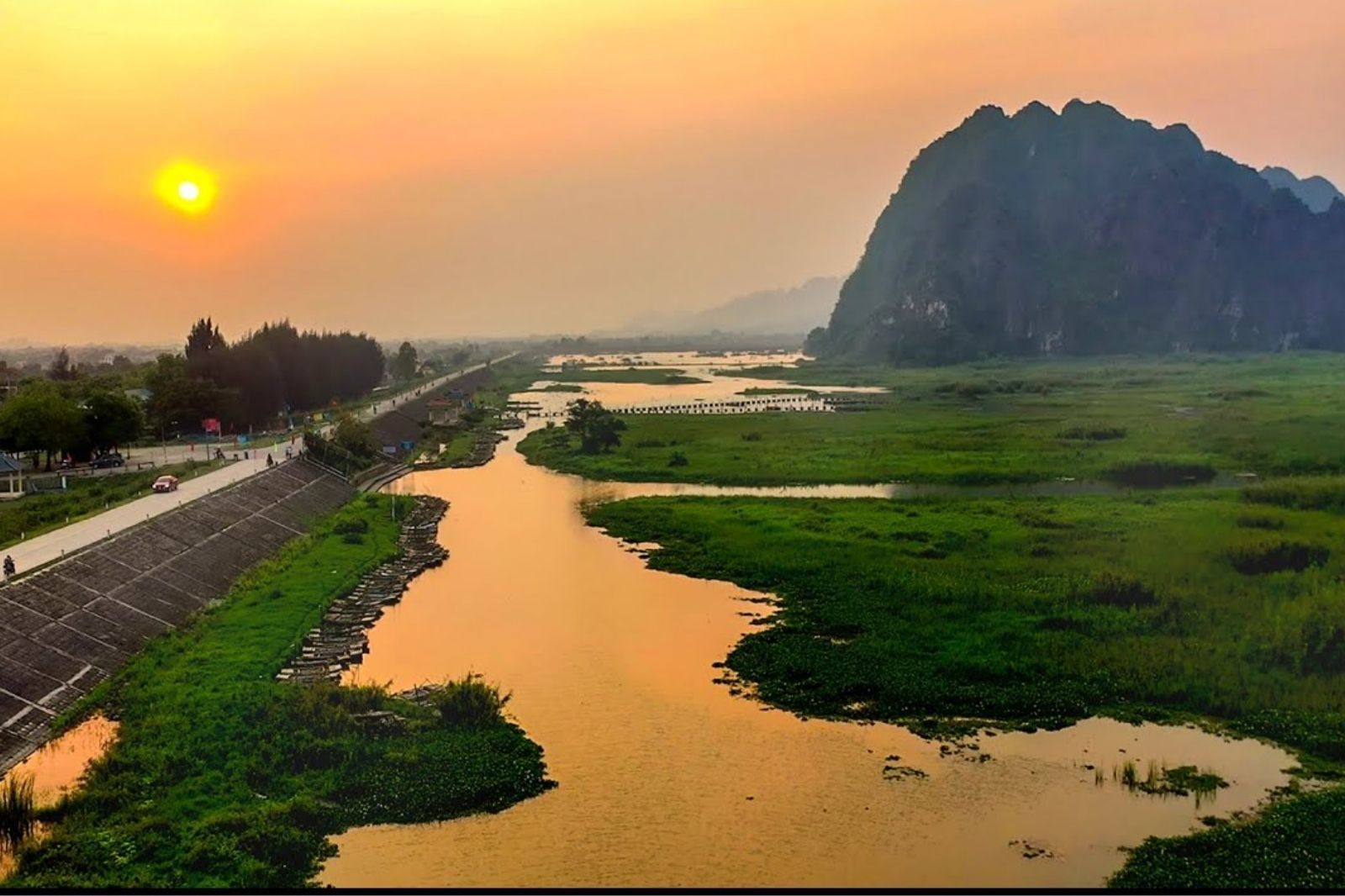 Khung cảnh hoàng hôn đẹp ngỡ ngàng