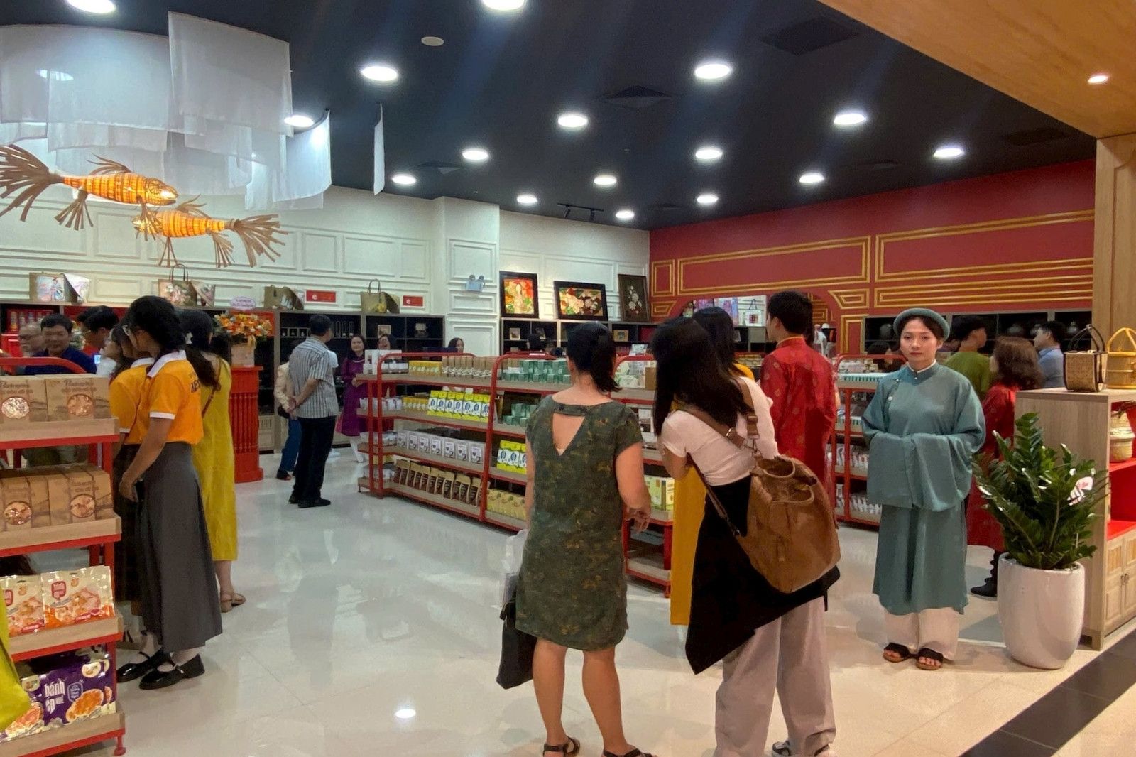 Kinh nghiệm chọn mua đặc sản làm quà khi du lịch Quảng Trị