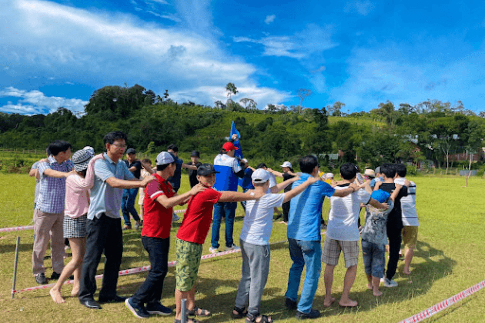 Kon-Tum-cũng-phù-hợp-để-tổ-chức-các-tour-du-lịch-đội-nhóm