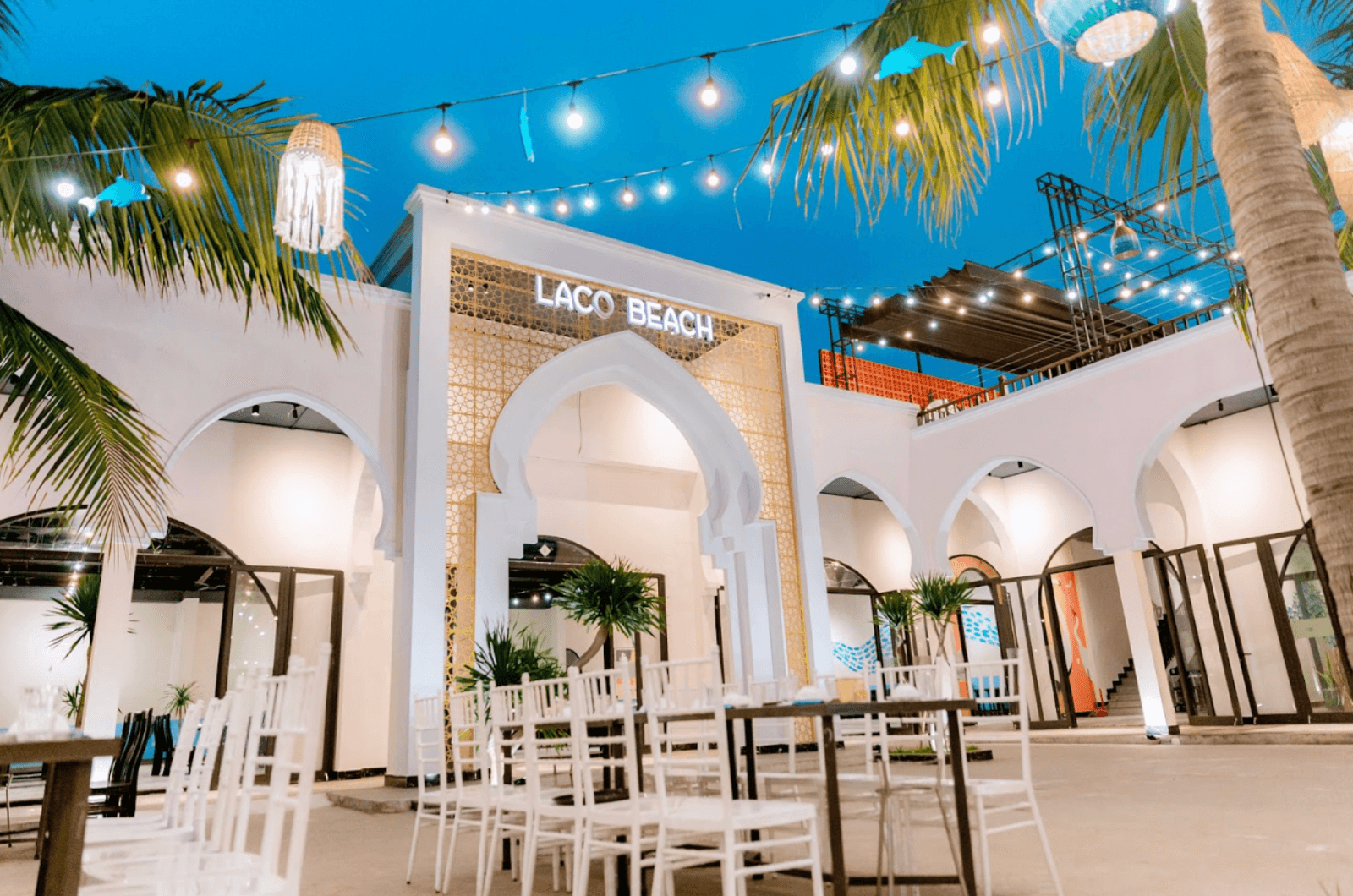 Lá Cọ Beach Flamingo