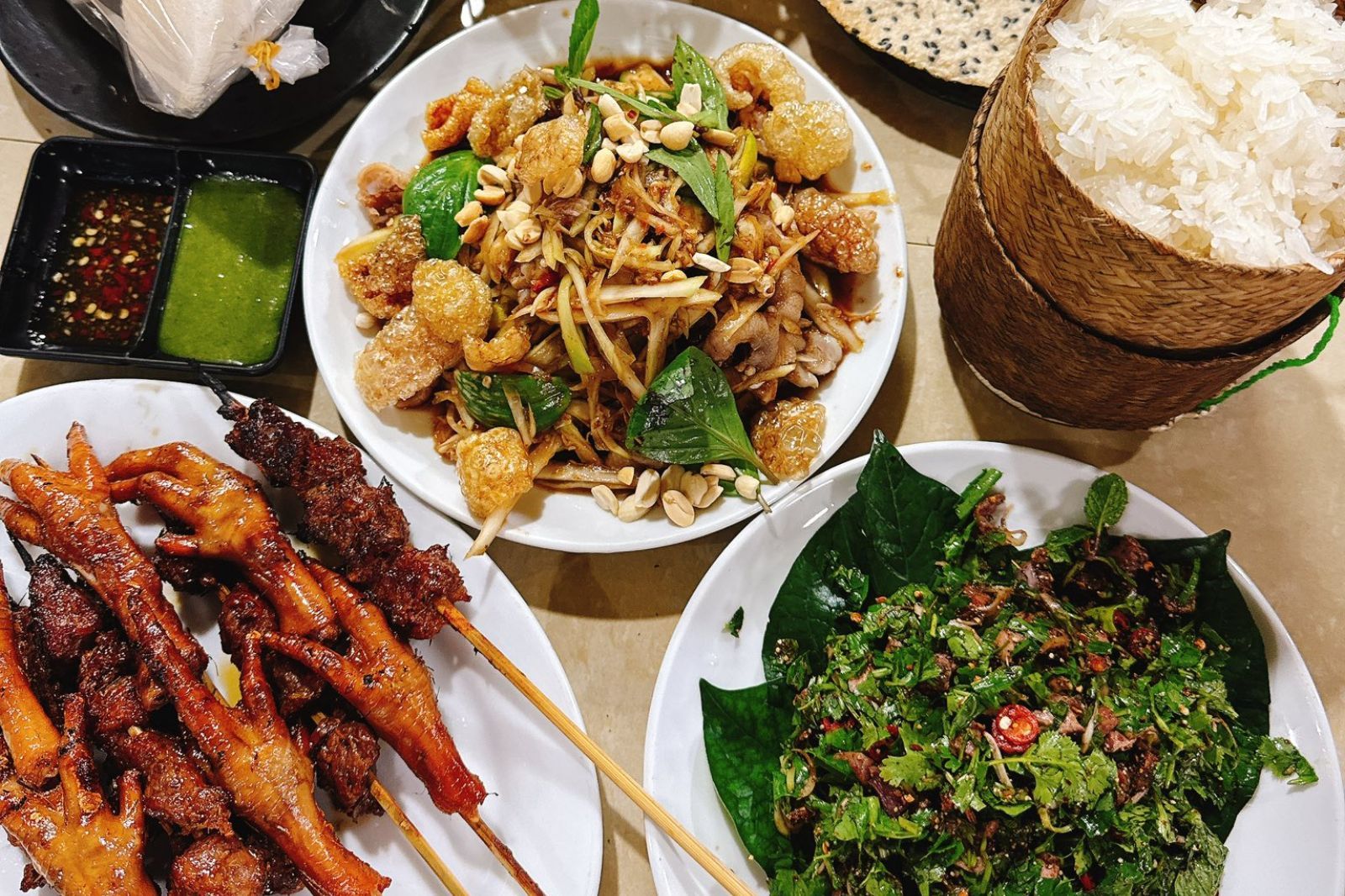  Lao's Food là điểm đến quen thuộc của người yêu mến ẩm thực Lào ở Đồng Hới
