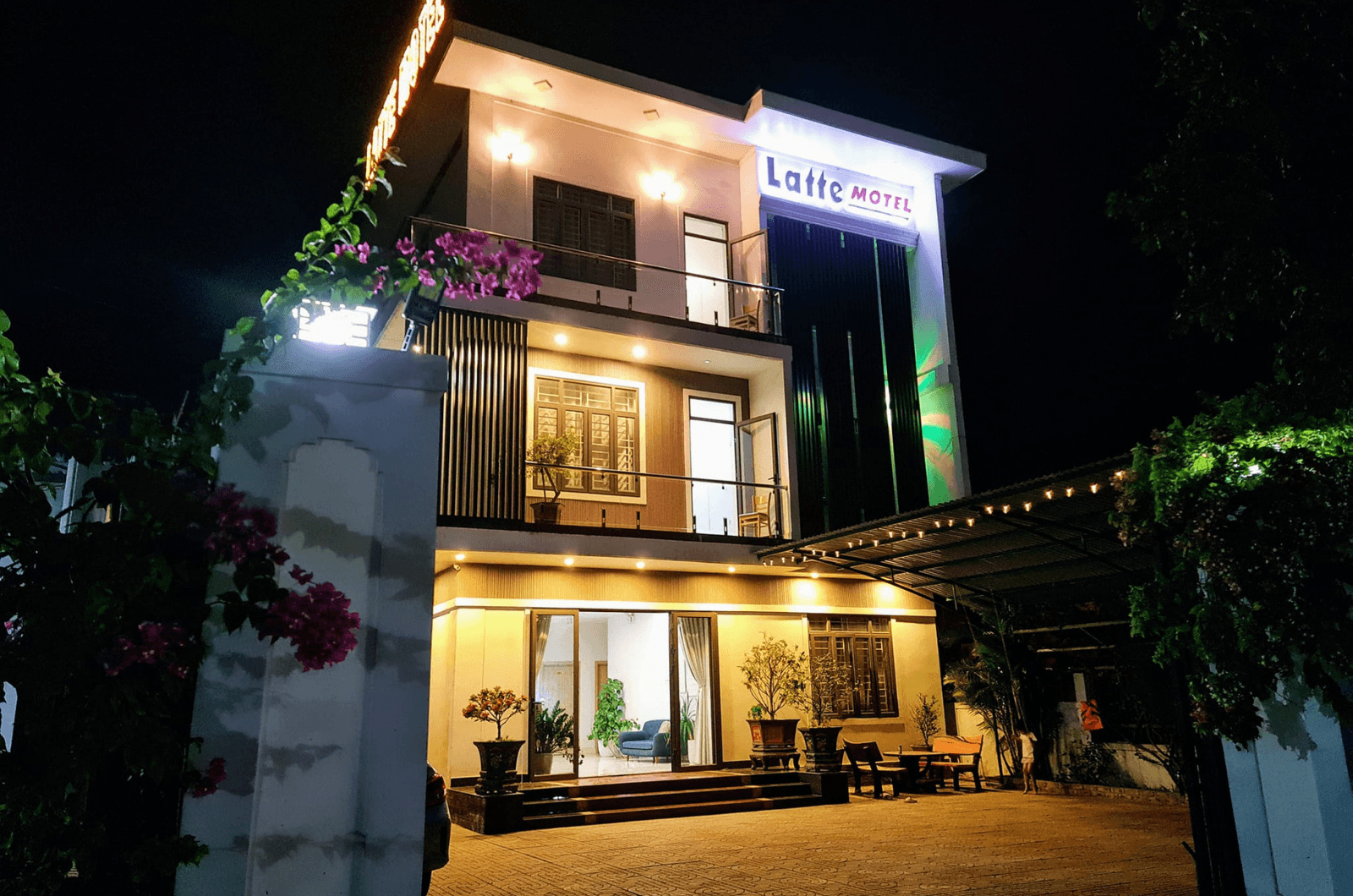 LATTE MOTEL cũng là một lựa chọn hợp lý