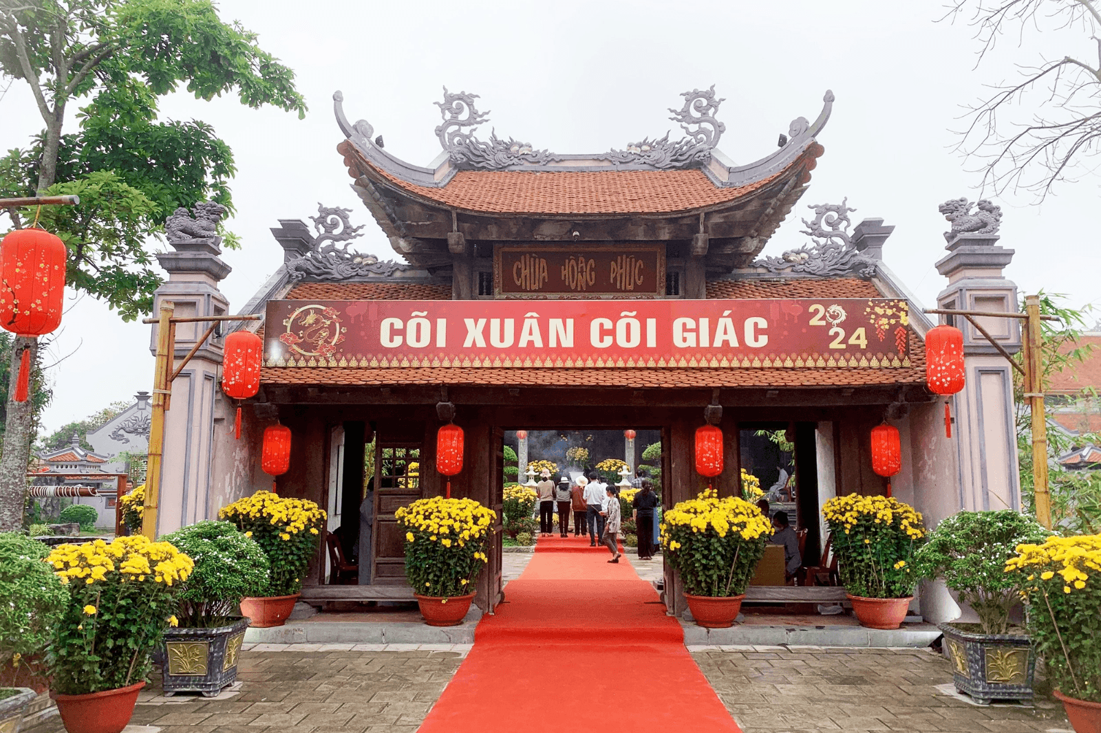 Lễ hội chùa Hoằng Phúc