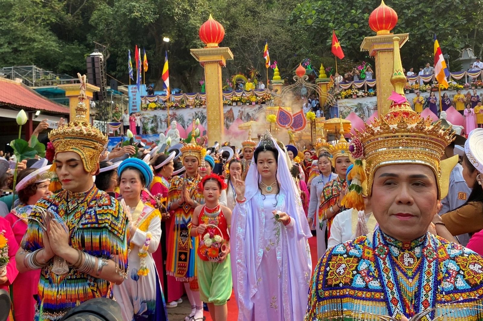 Lễ hội Quán Thế Âm Ngũ Hành Sơn - Một bức tranh tâm linh đa sắc