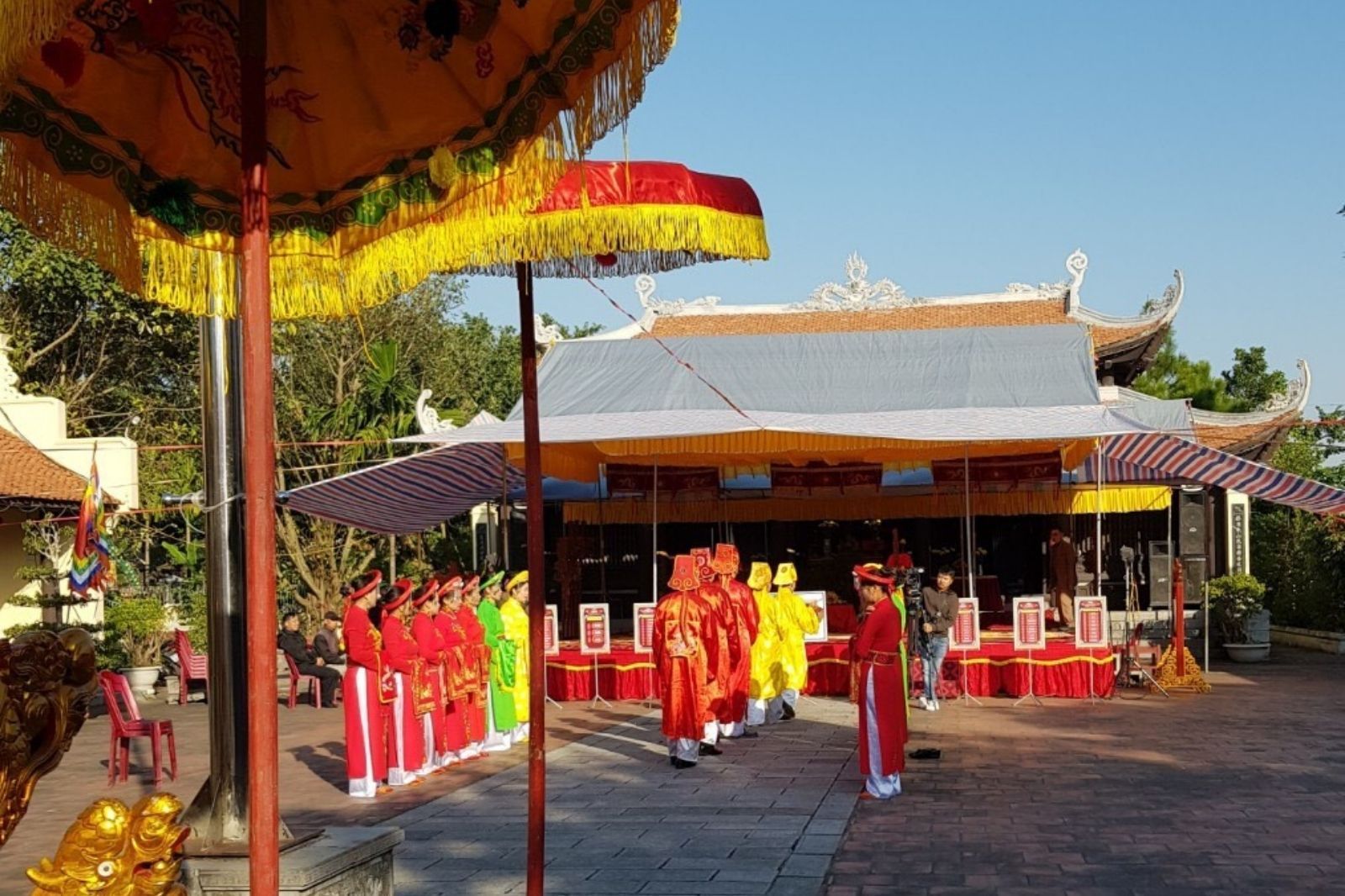 Lễ hội trang nghiêm, phản ánh rõ nét văn hoá cư dân đồng bằng ven biển