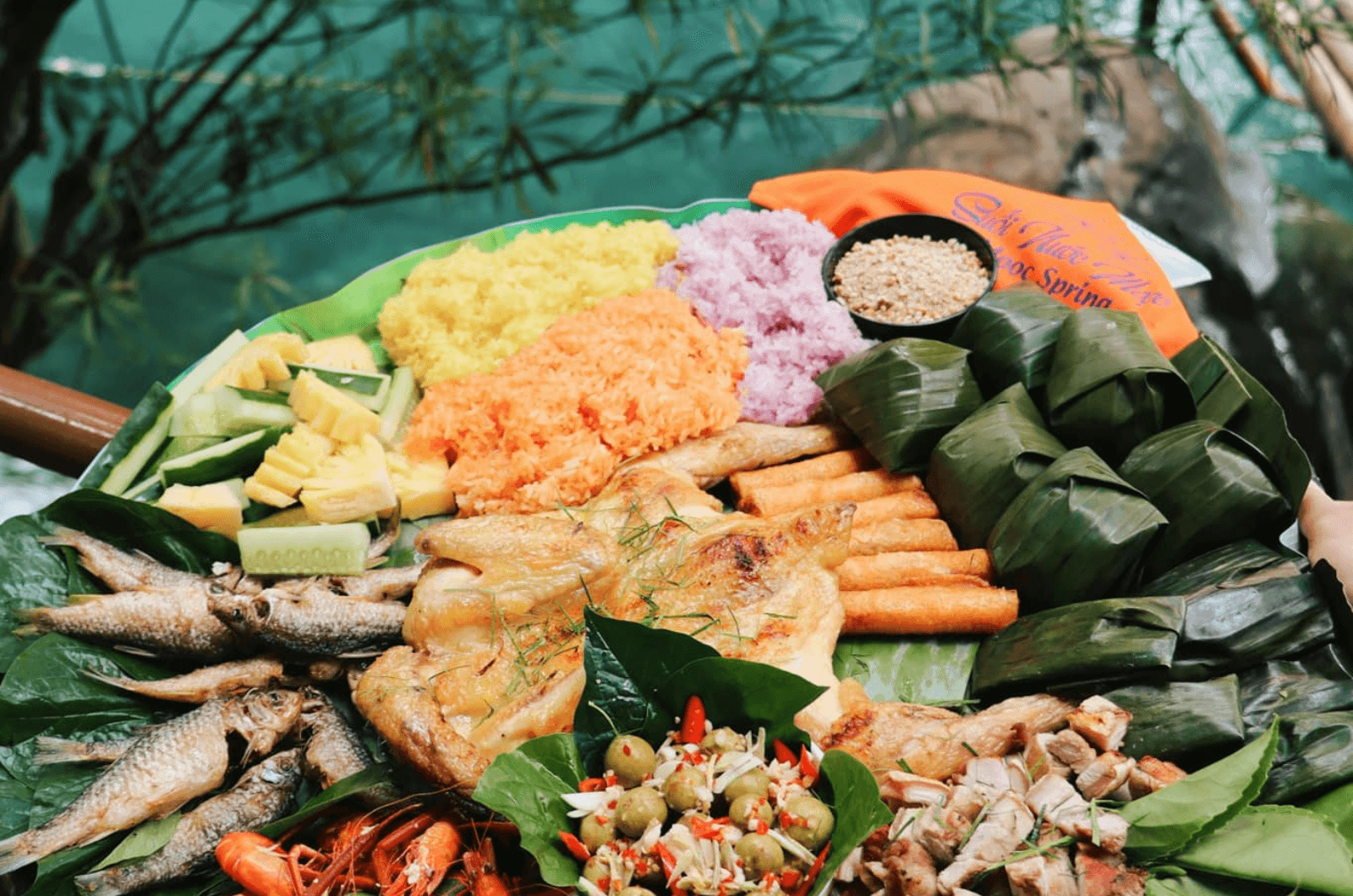 Lịch trình ẩm thực trong tour được chuẩn bị kỹ càng