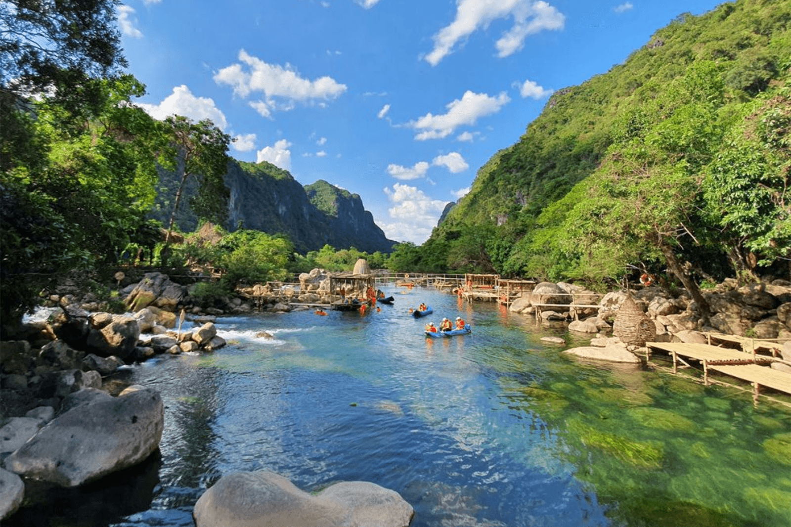 Lựa chọn phương tiện di chuyển giúp bạn tối ưu chi phí và thời gian