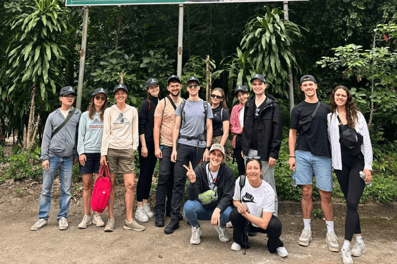 Lựa chọn tour ghép để tiết kiệm chi phí 
