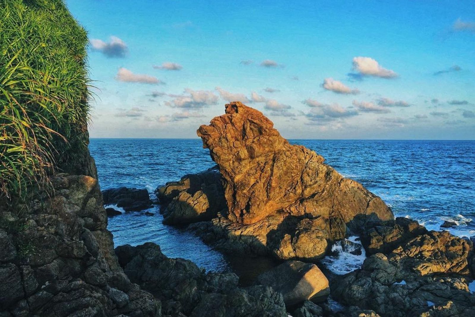 Mỗi thời điểm Ghềnh Bàng lại có một vẻ đẹp riêng