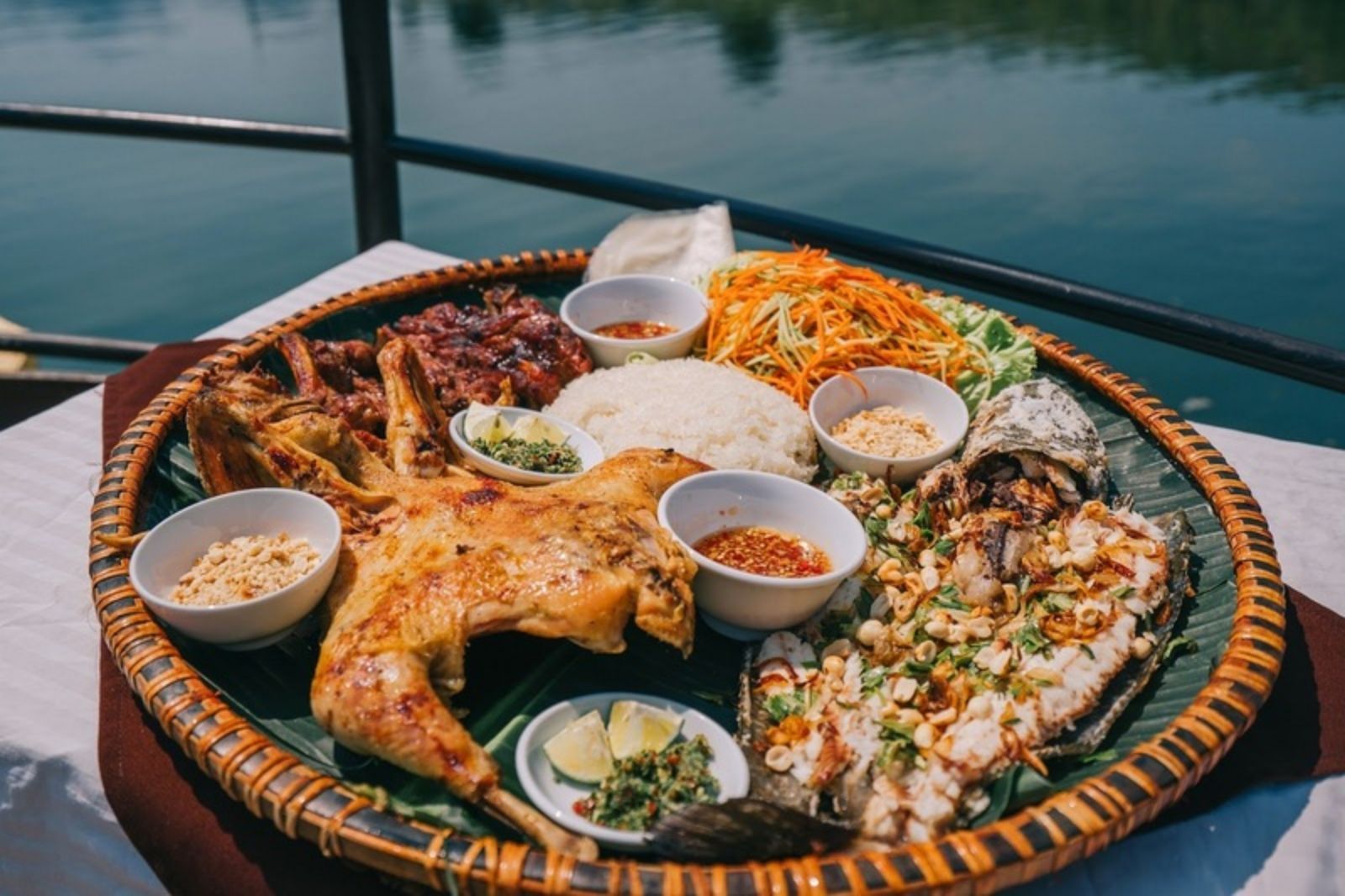 Món ăn được chế biến đơn giản để giữ được vị ngon nguyên bản