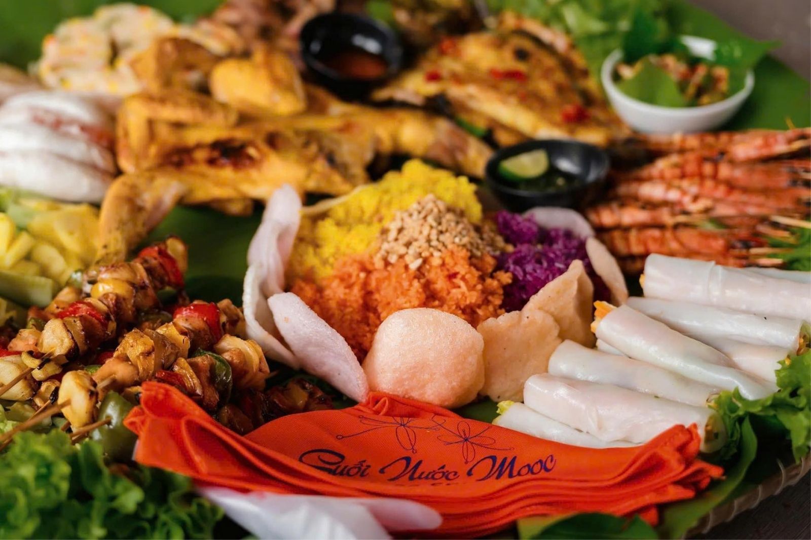 Món xôi muối vừng hấp dẫn du khách