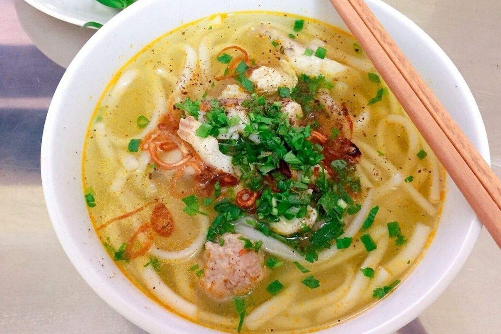 Một tô bánh canh cá lóc Thủy Dương ấm nóng cho ngày se lạnh