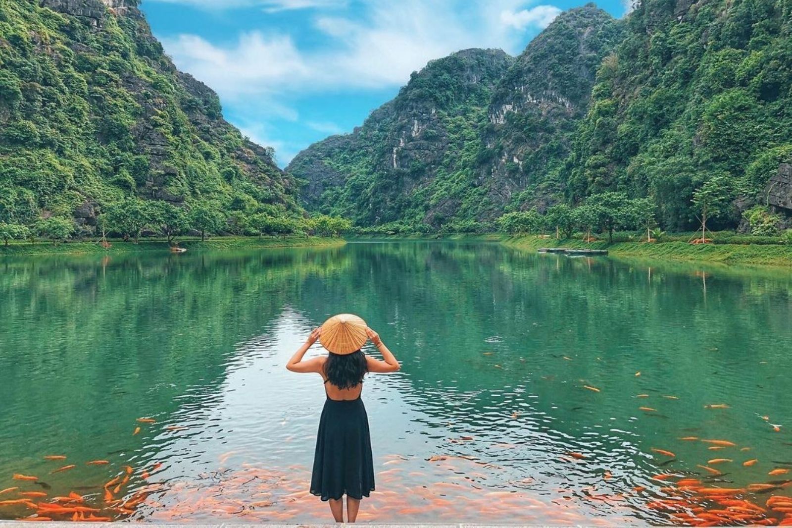 Một Tuyệt Tình Cốc đẹp như tranh vẽ tại Hoa Lư - Ninh Bình