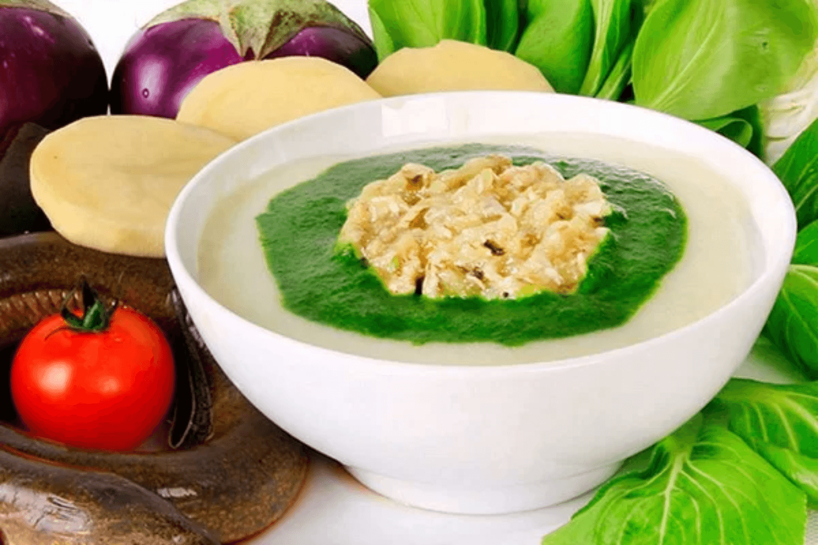 Mua cháo dinh dưỡng ở trung tâm thành phố Đồng Hới