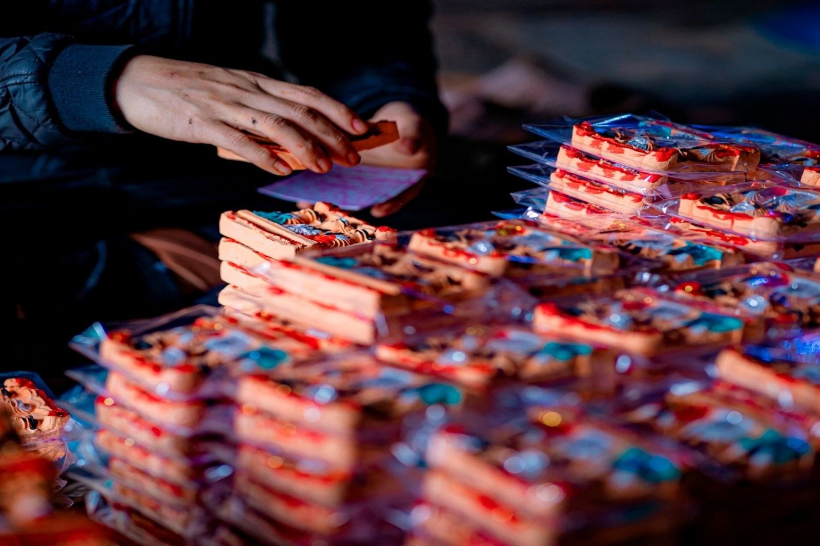 Nghề nặn tượng ông táo vẫn được giữ gìn giữa những khó khăn