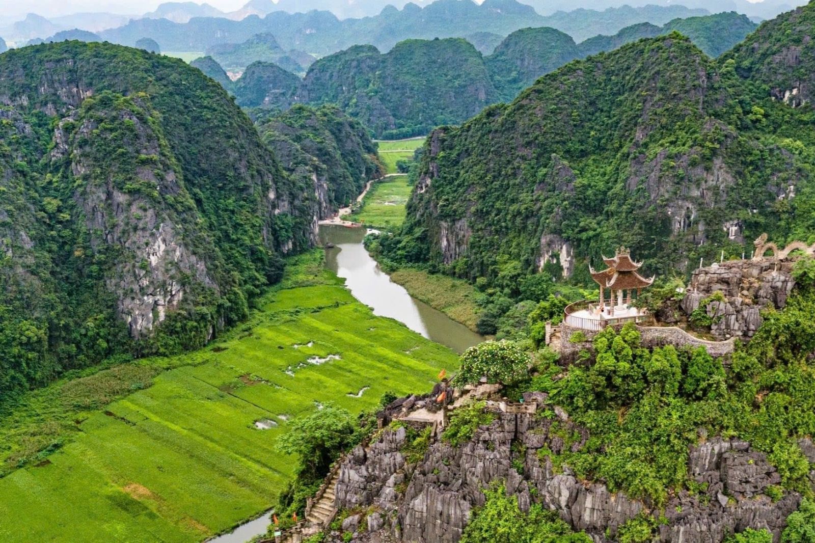 Ngoạ Long sơn Ninh Bình