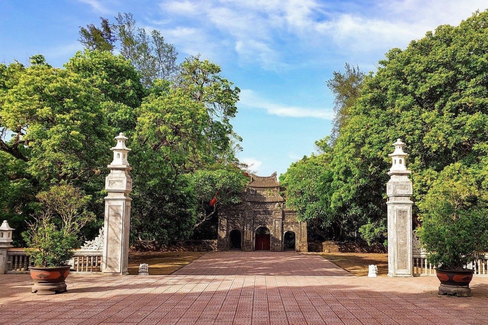 Ngôi cổ tự linh thiêng của xứ Huế