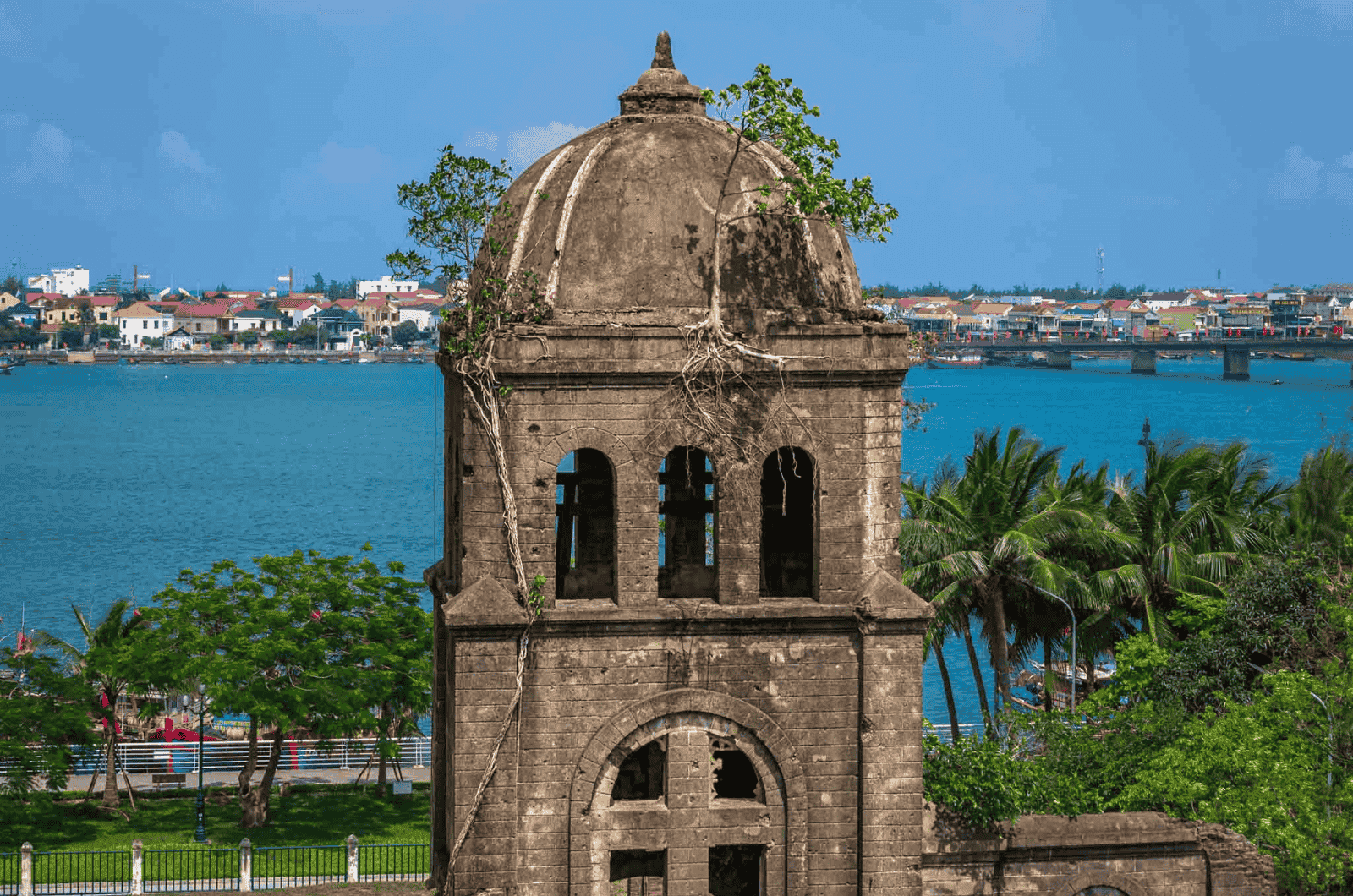 Nguyen-ven-gia-tr-lich-su-tai-nha-tho-tam-toa.png