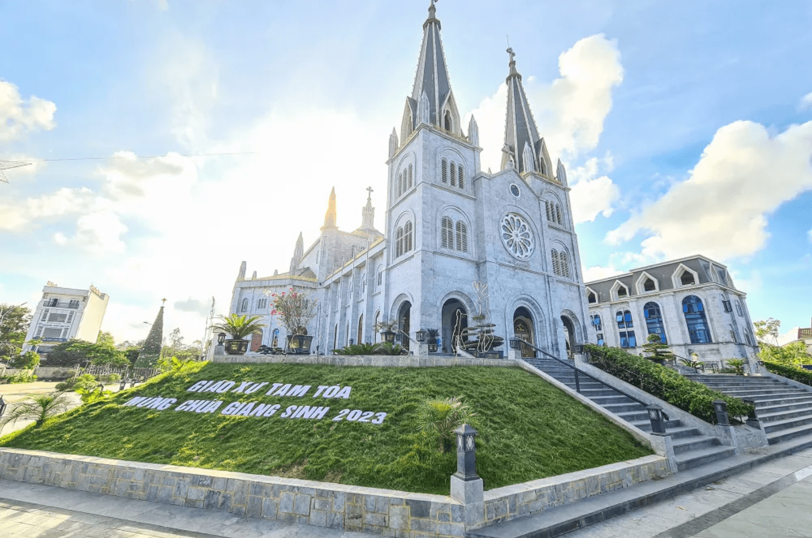 Nhà thờ Tam Tòa ở Đồng Hới