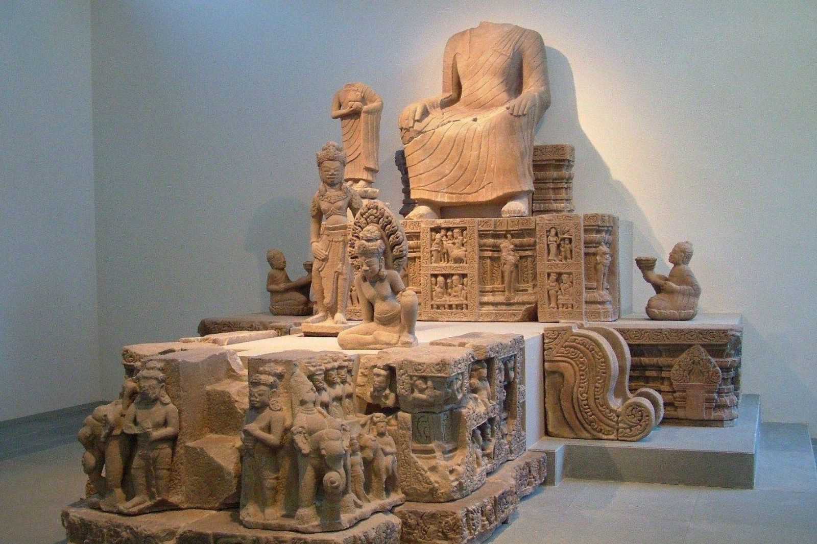 Nhiều cổ vật Chăm được lưu giữ tại Bảo tàng