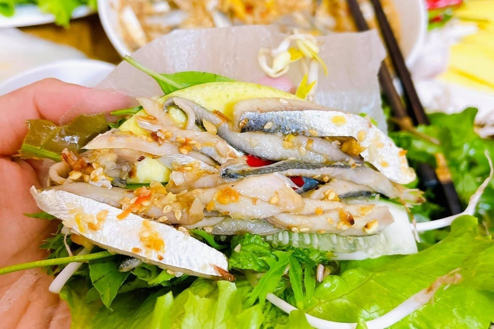 Nhiều món hải sản tươi ngon ở biển Cửa Tùng