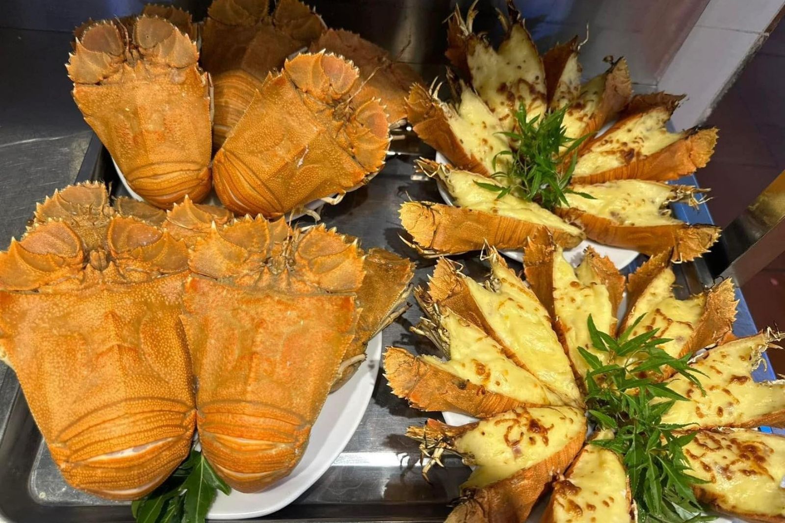 Nhiều món ngon từ tôm mũ ni khiến thực khách say lòng