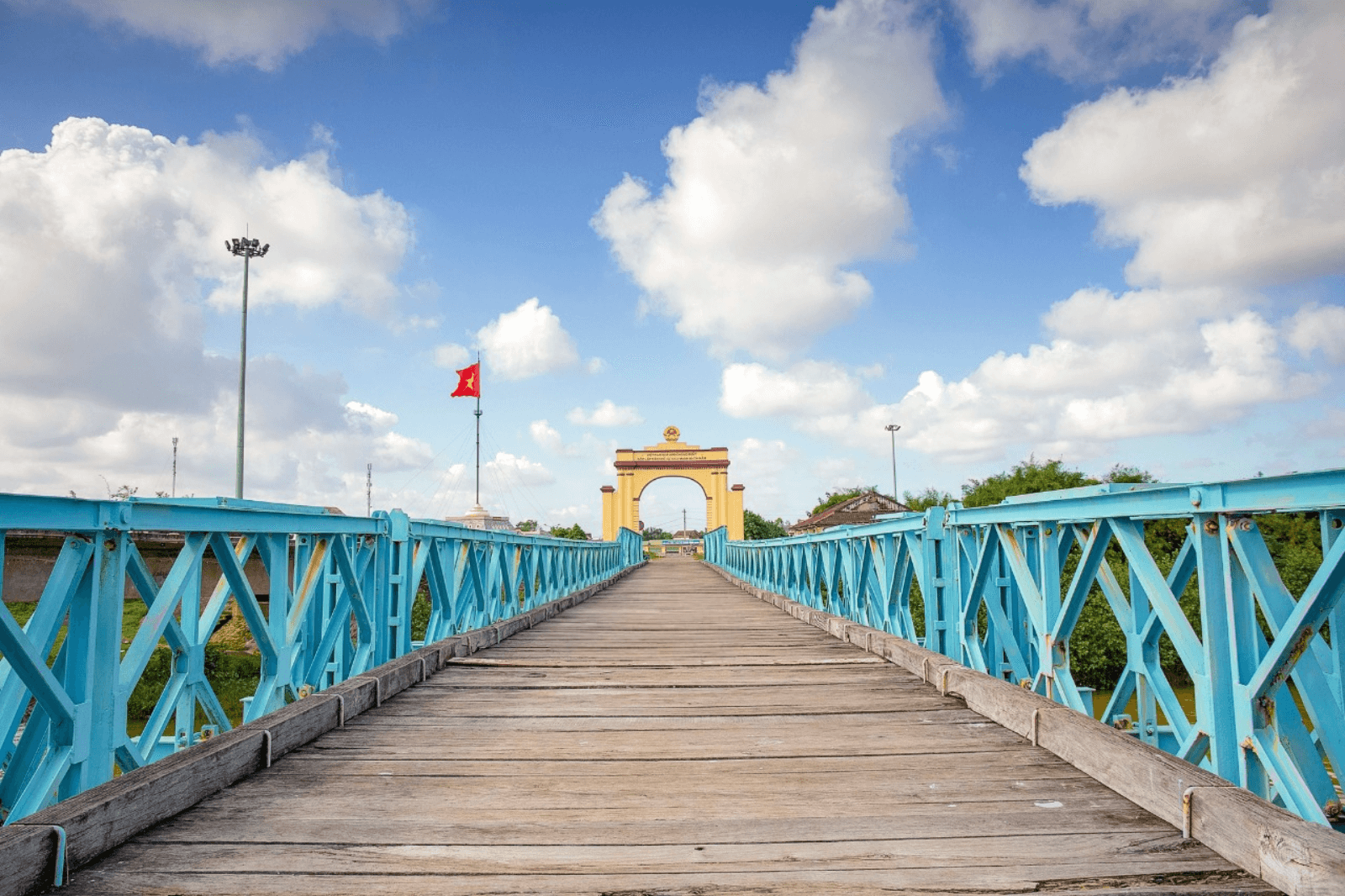Những cuộc đối đầu không súng đạn 