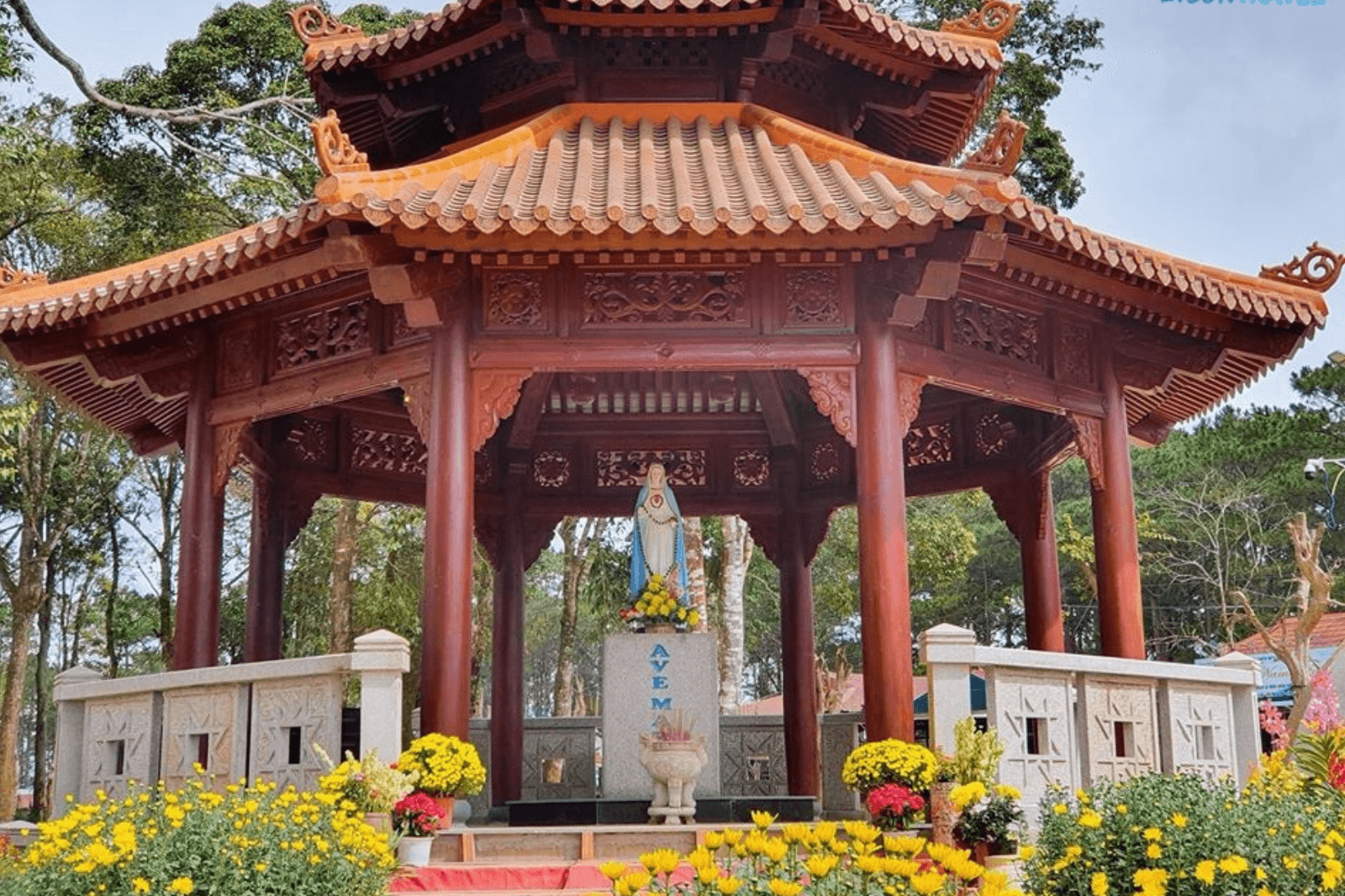 Nơi-đặt-tượng-Đức-Mẹ-Măng-Đen