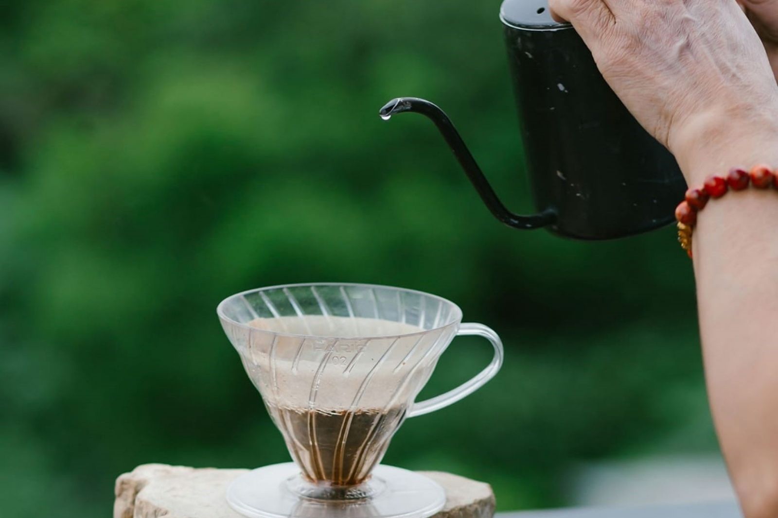 Pha và thưởng thức cà phê trực tiếp tại vườn