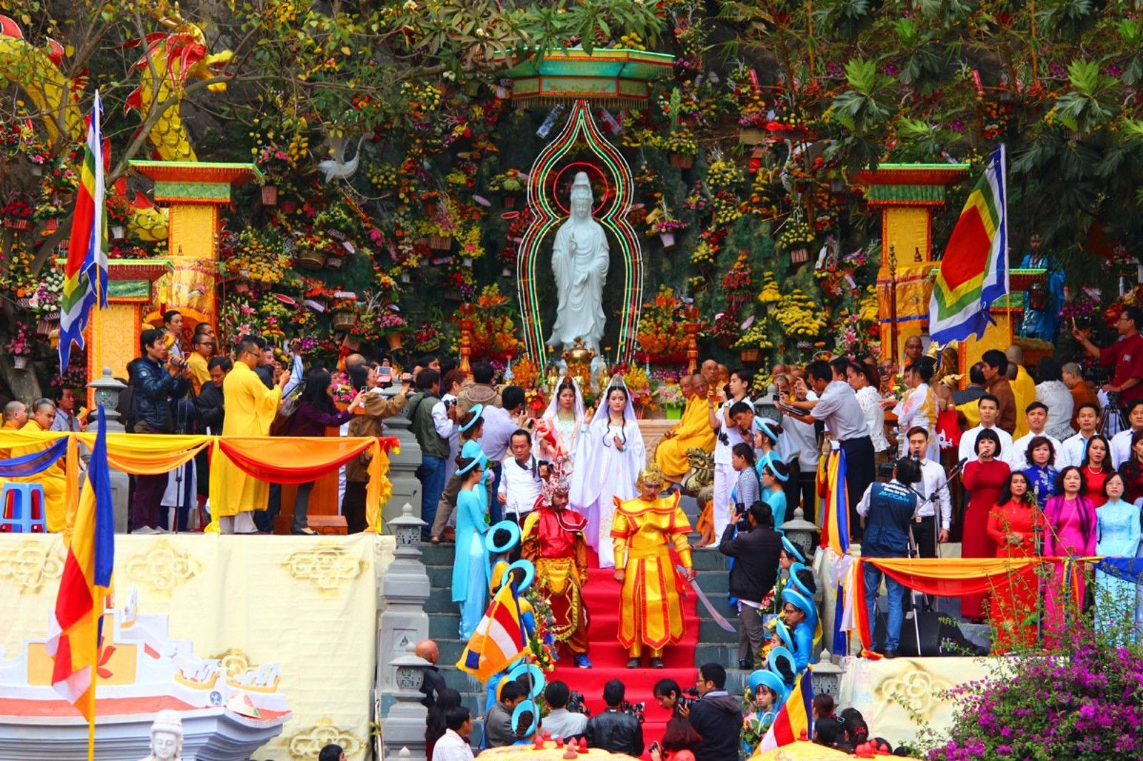 Phần lễ với nghi thức Phật giáo truyền thống