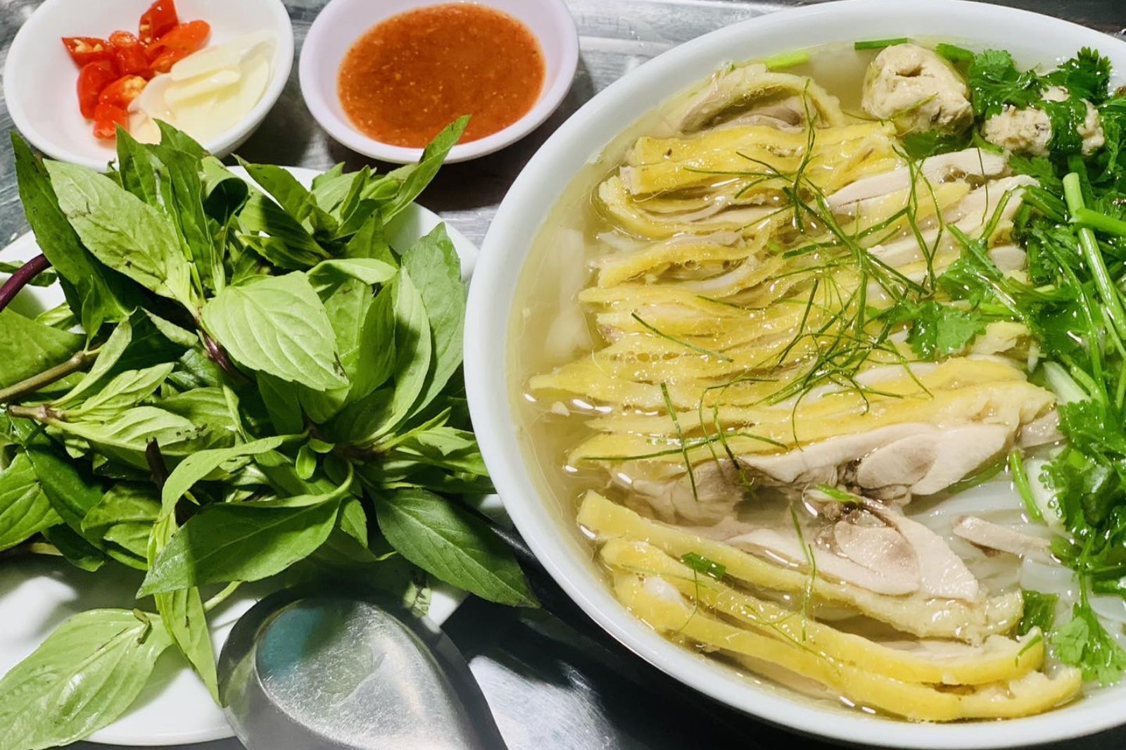 Phở gà ta Hiếu Thanh
