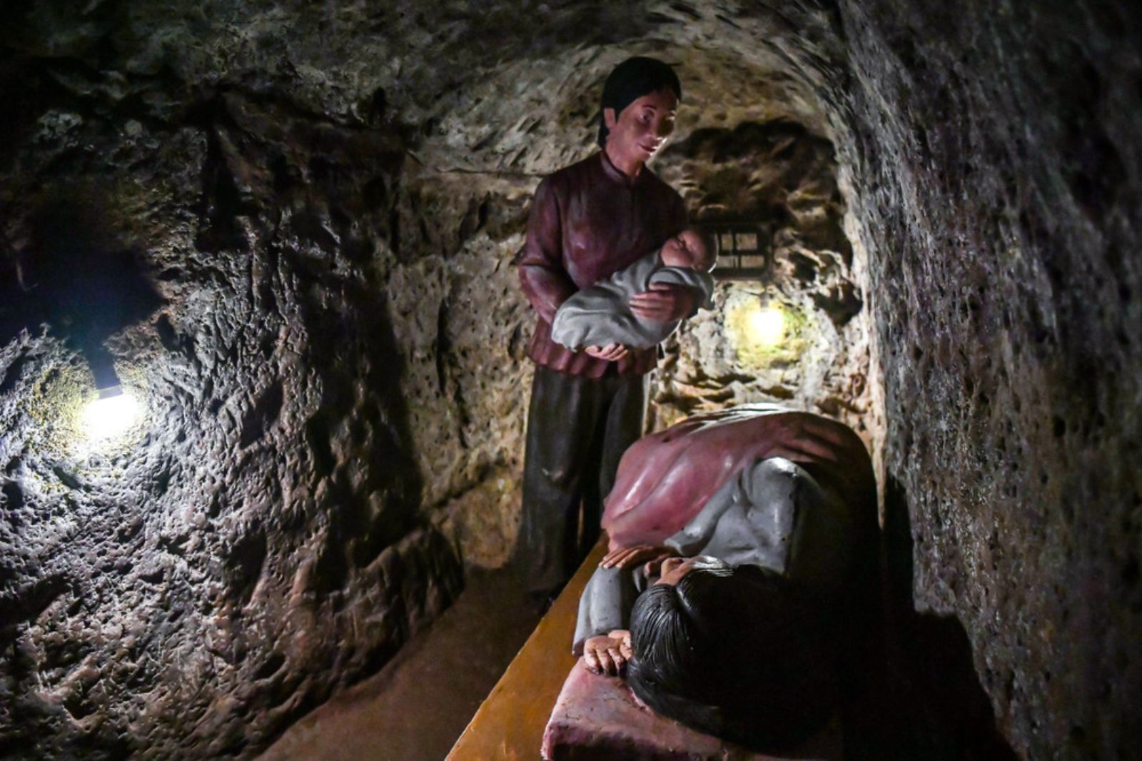 Phòng hộ sinh dưới địa đạo 