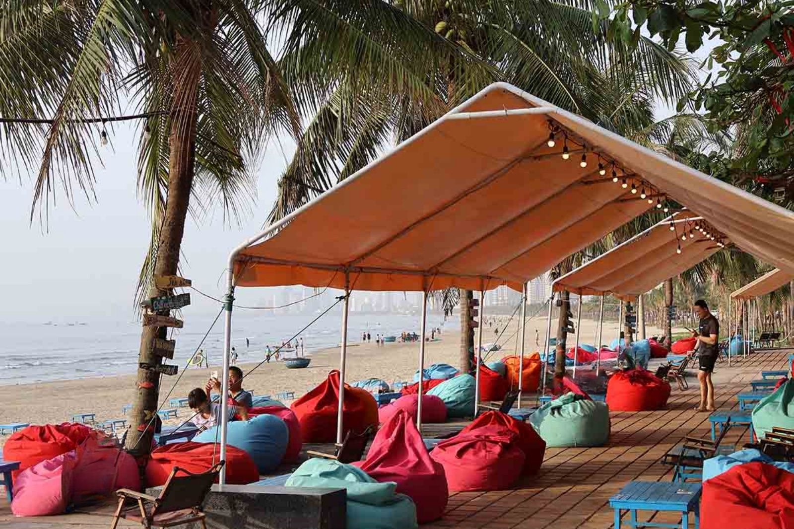 Quán cà phê Mân Thái Beach