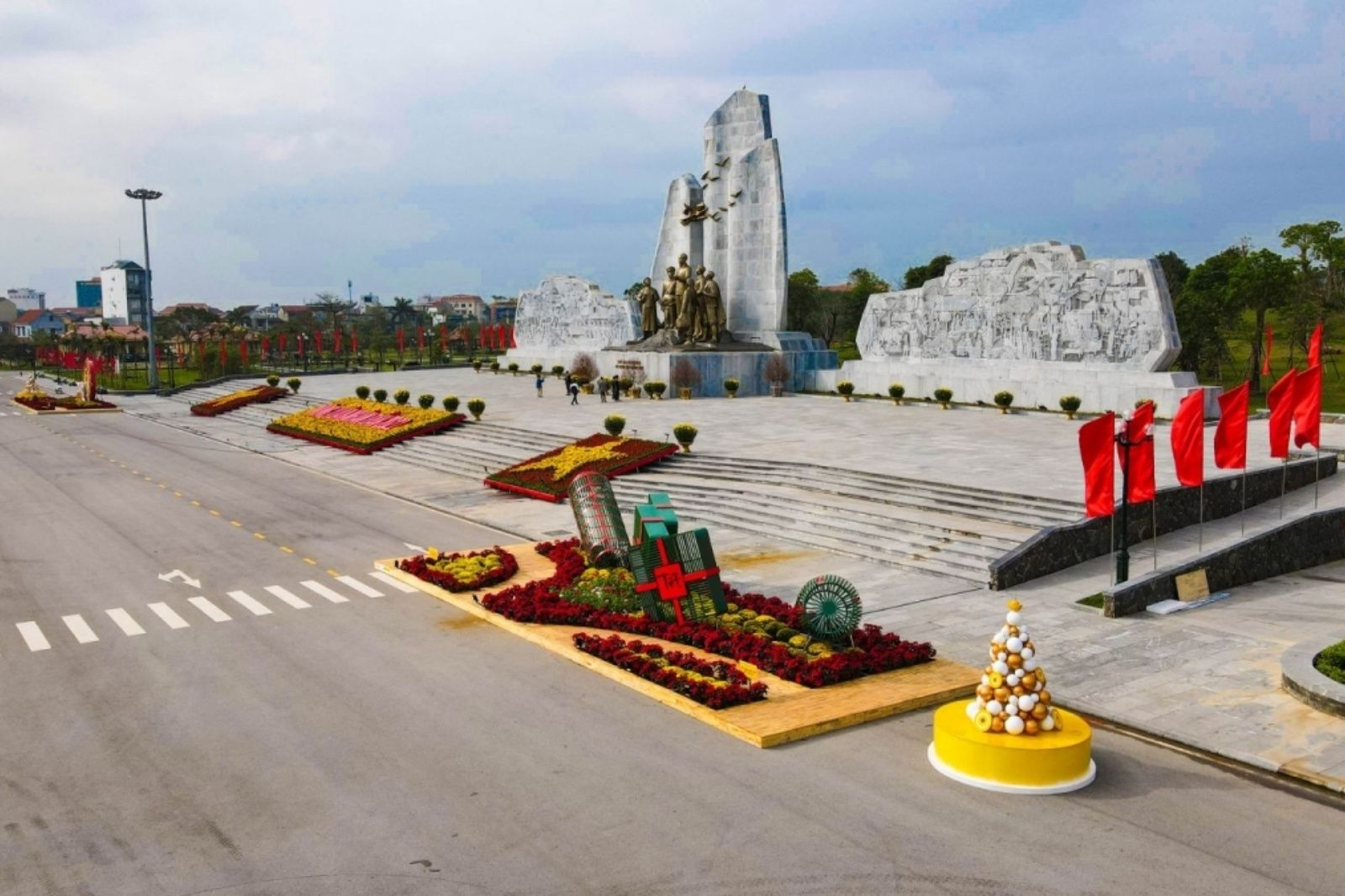 Quảng trường có diện tích hơn 6,8ha