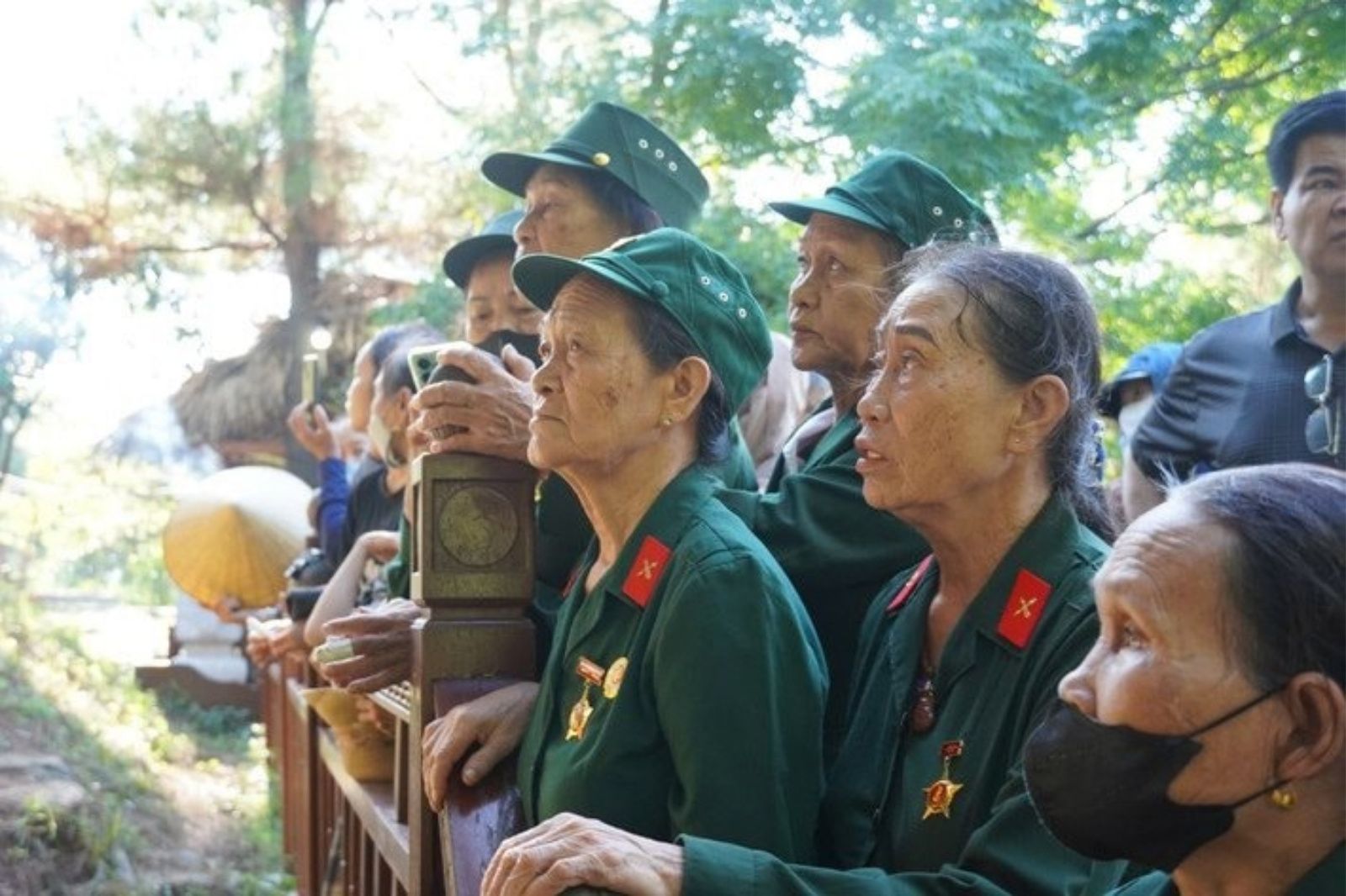 Rất nhiều cựu chiến binh đến đây để viếng thăm Đại tướng