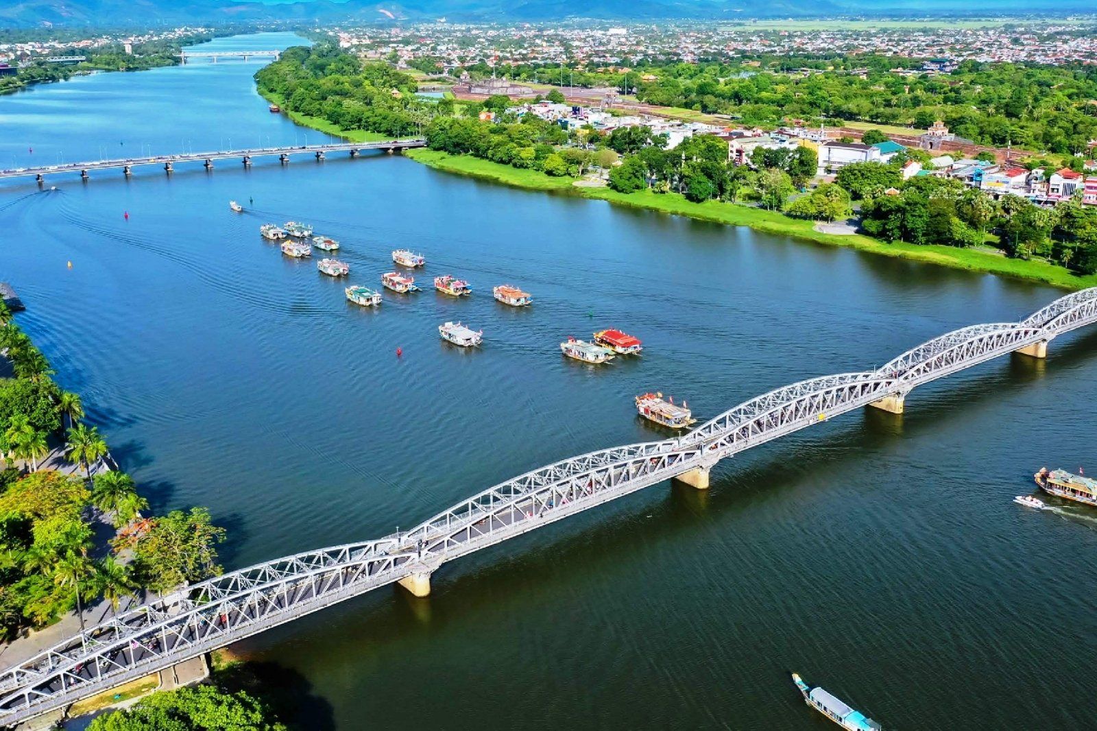 Sông Hương - Bản giao hưởng yên bình giữa lòng cố đô