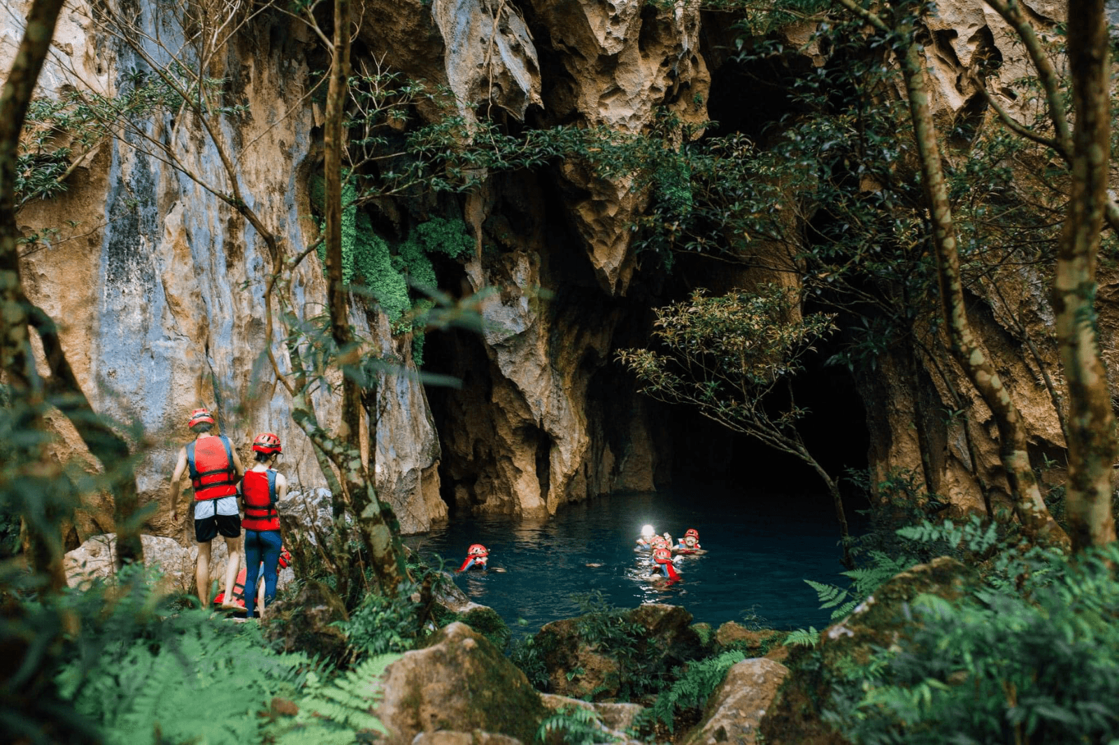 Sovaba Travel - đơn vị tổ chức tour du lịch Quảng Bình uy tín 