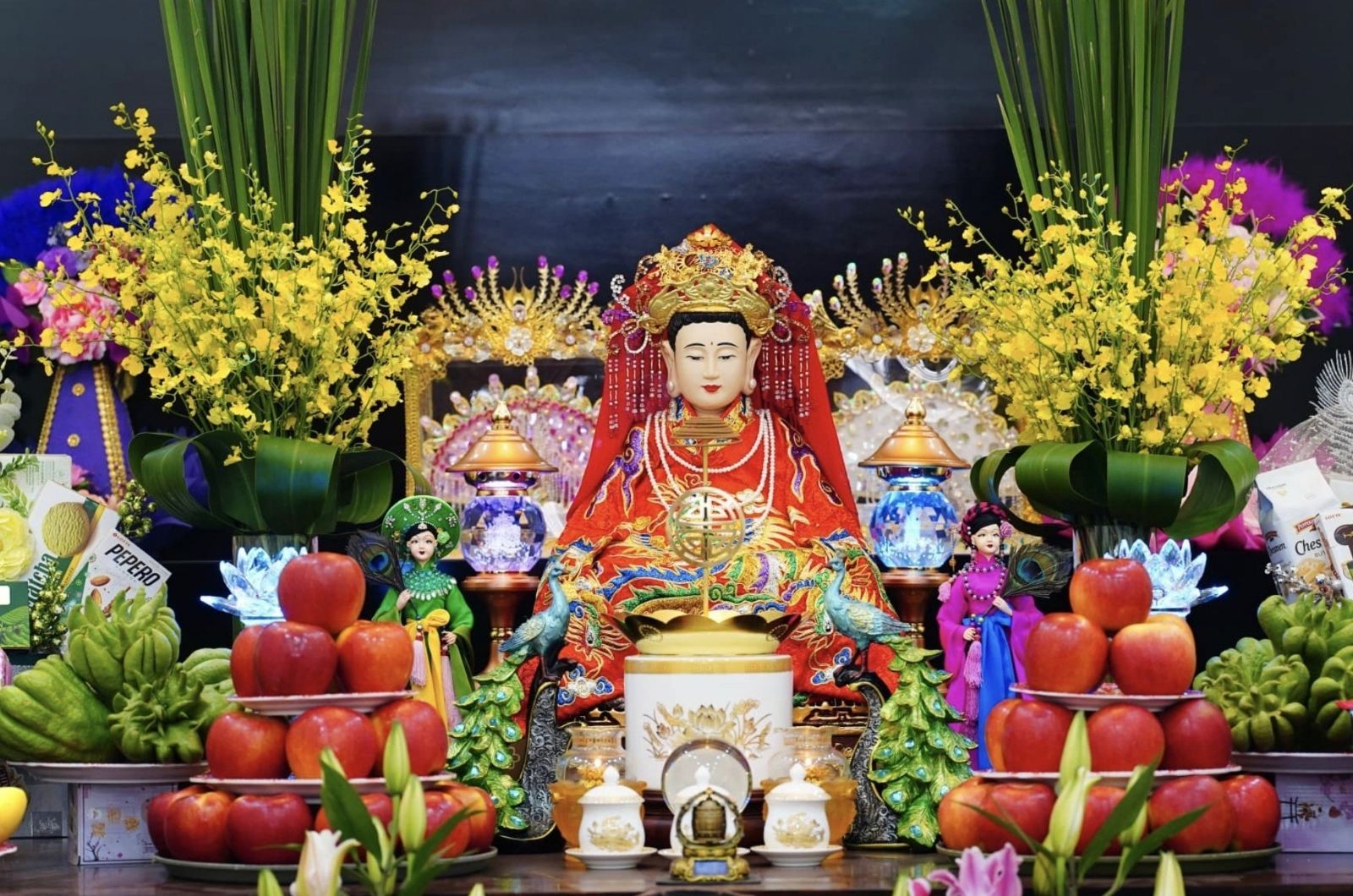 Sự hiện thân của Thánh Mẫu dưới nhiều góc nhìn khác nhau