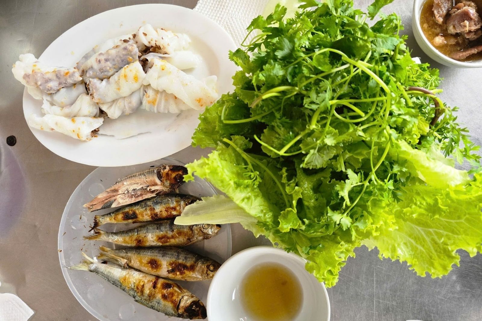 Sự hòa quyện giữa vị mặn mà của biển và ngọt ngào từ đồng lúa